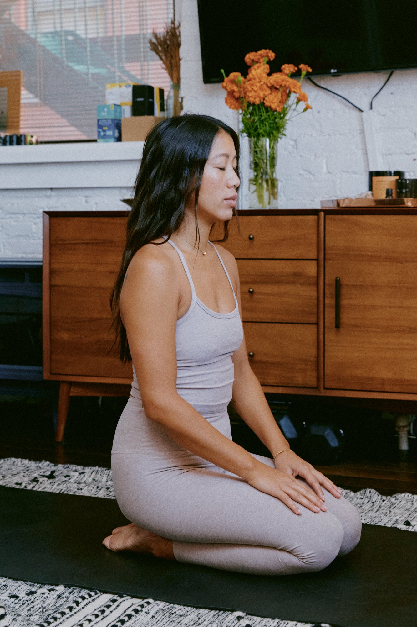 Claire meditating in Chai Spacedye