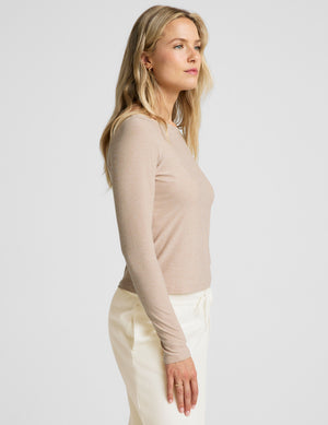 Featherweight Shoulder It Pullover
