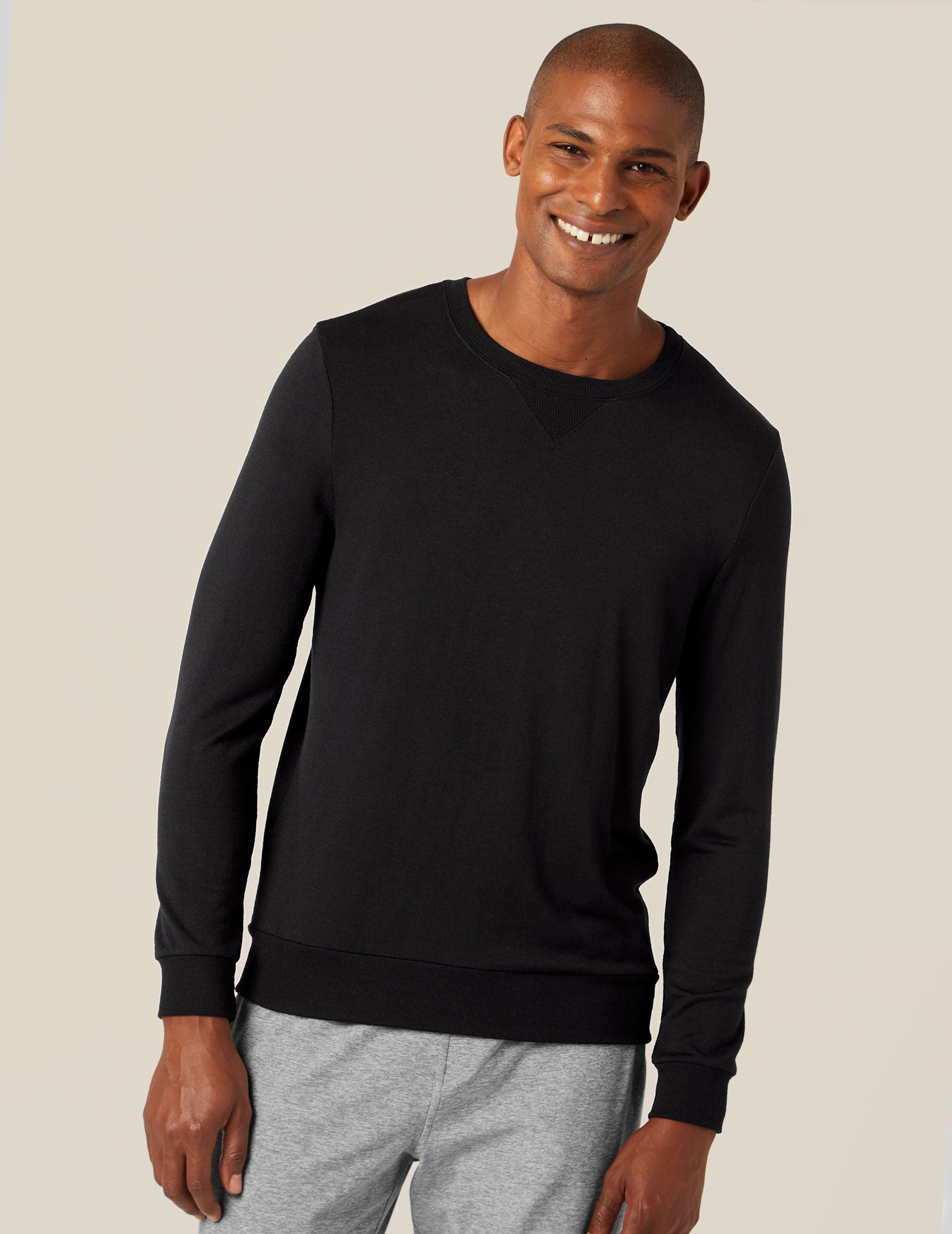 black mens long sleeve pullover