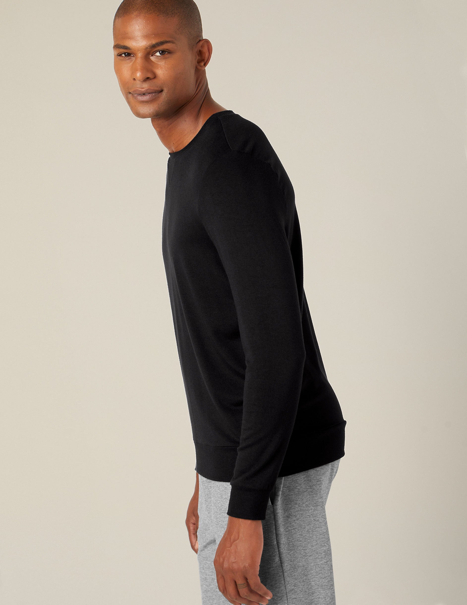 black mens long sleeve pullover