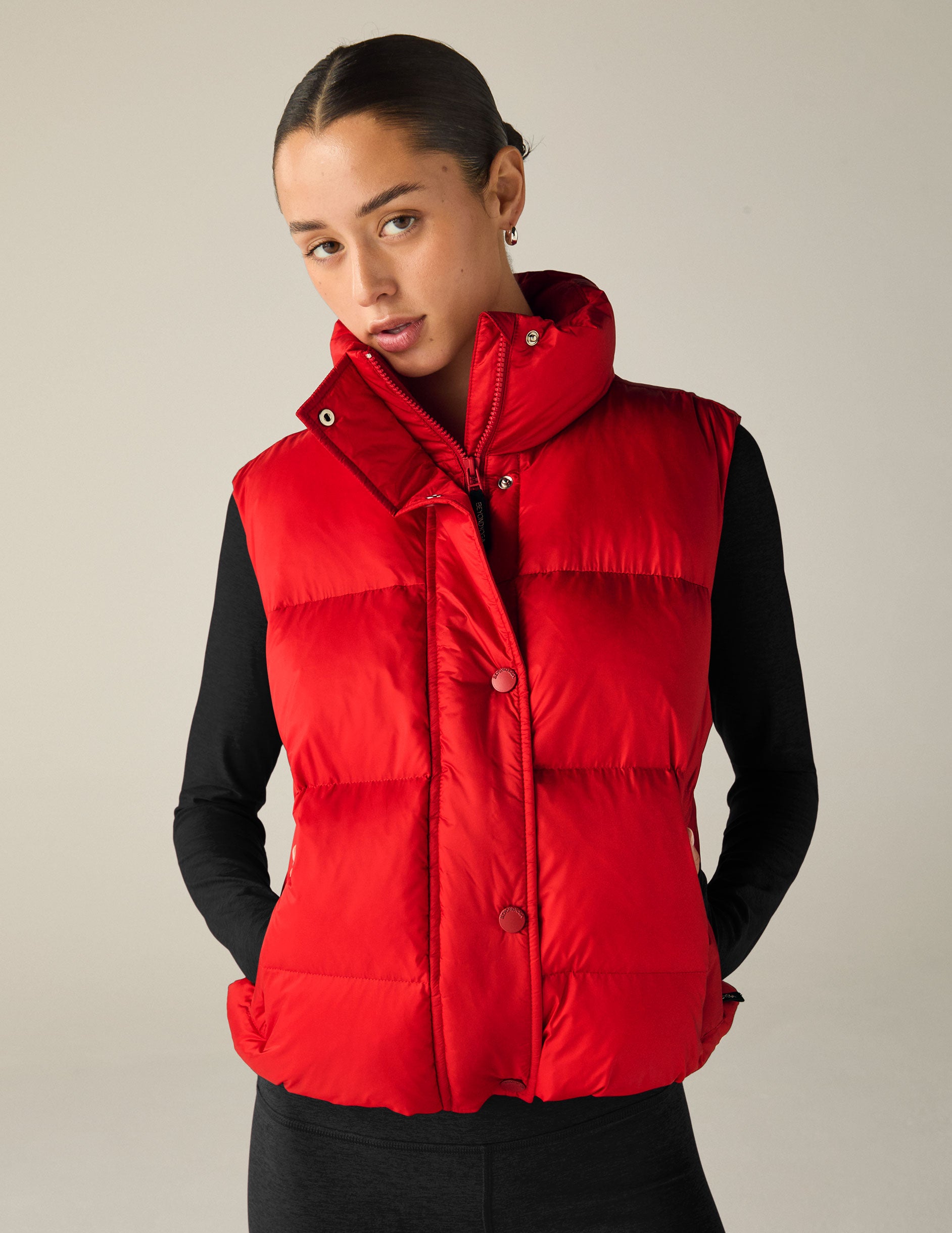 Beyond Yoga Big Cozy Puffer Vest Ruby Red S