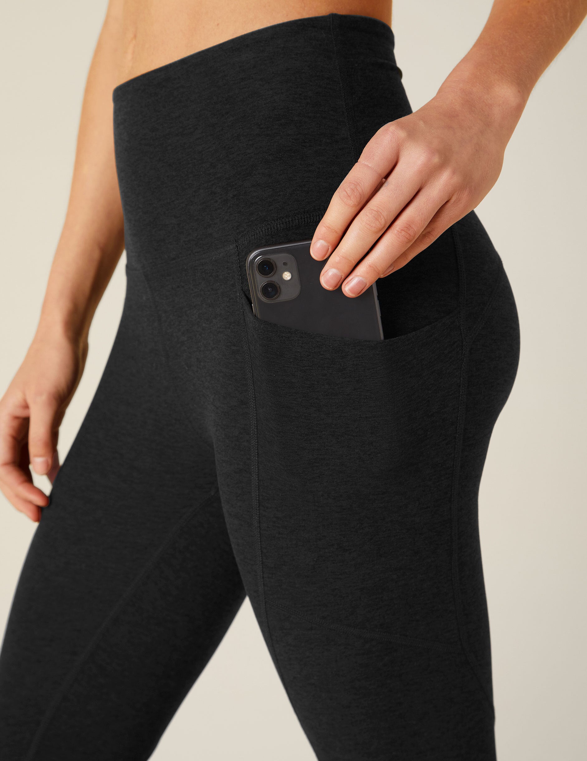 Bodee Activewear Women's High Waisted Performance Aurora Leggings with Coin  Pocket in Charcoal, Size XSmall (8) : : Fashion