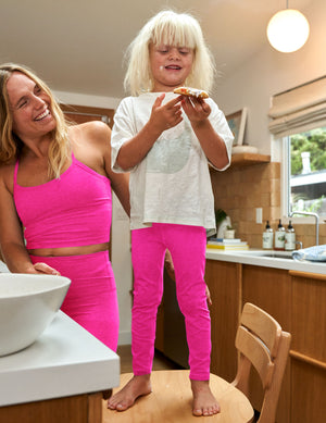 pink toddler leggings. 