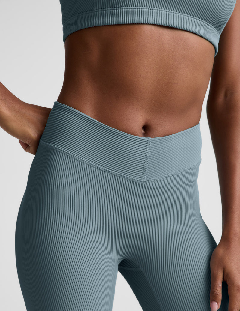 Impulse Ribbed V-Waist Pedal Pusher Legging