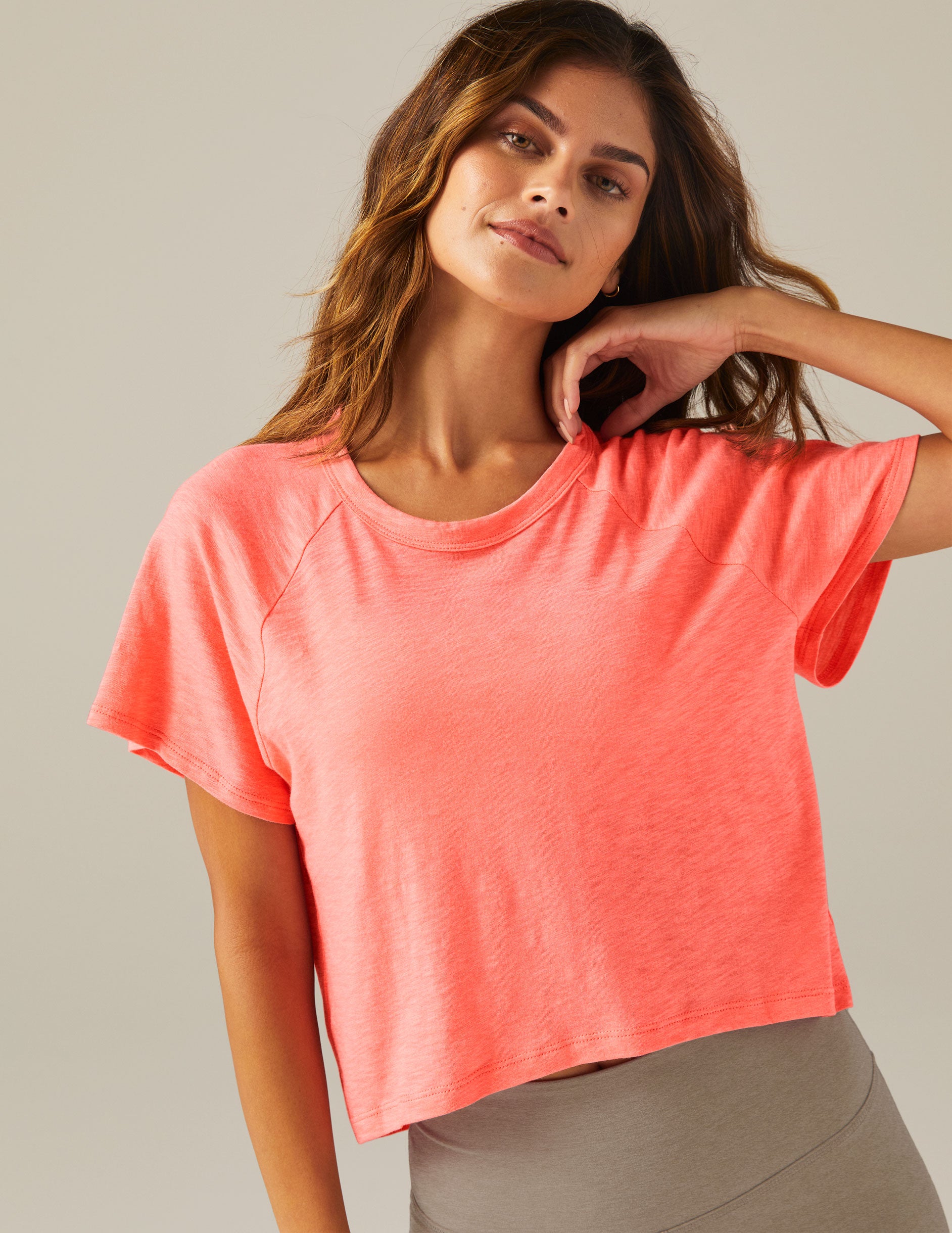 Signature High Low Cropped Tee Primary Image
