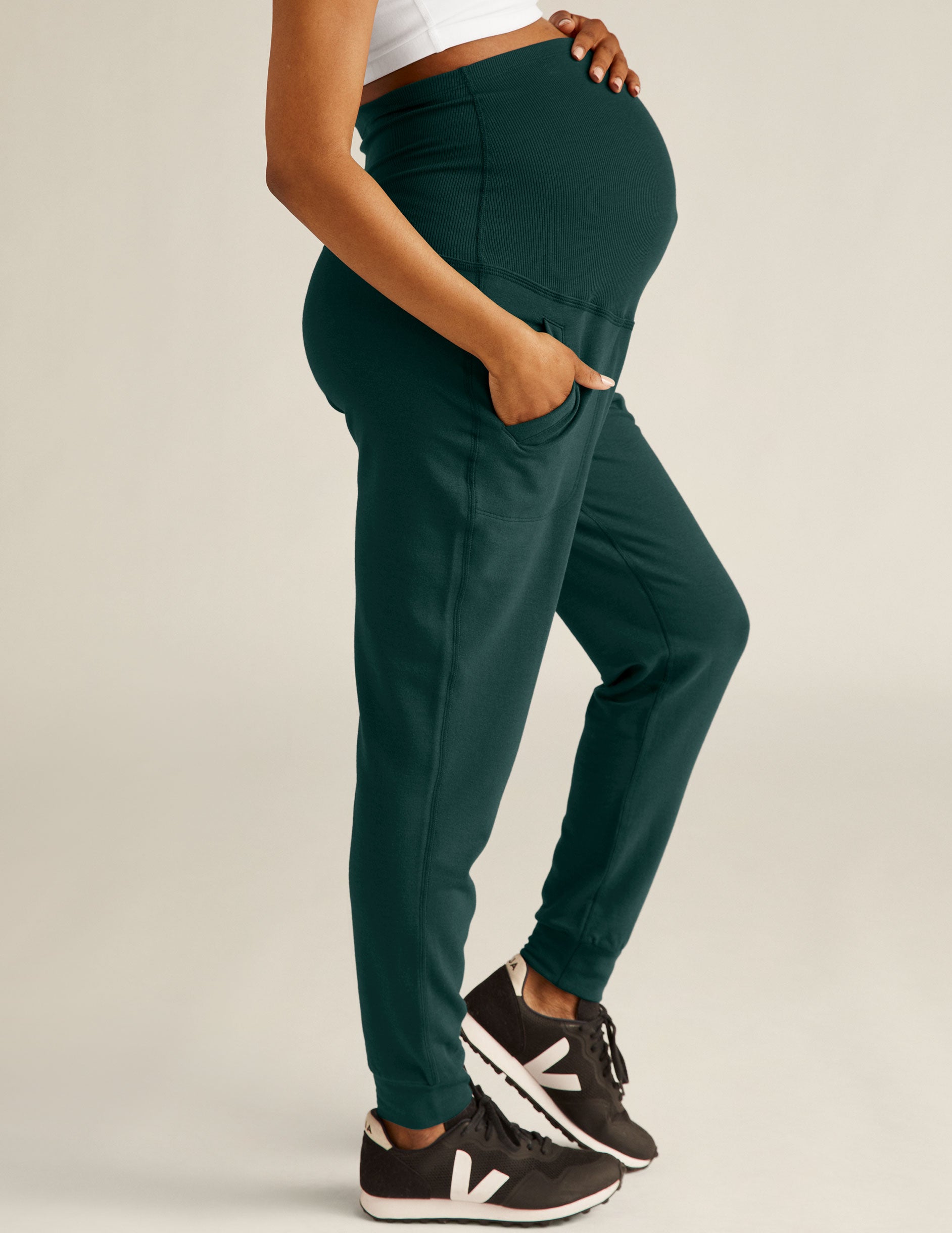 Hold Me Close Maternity Sweatpant | Beyond Yoga