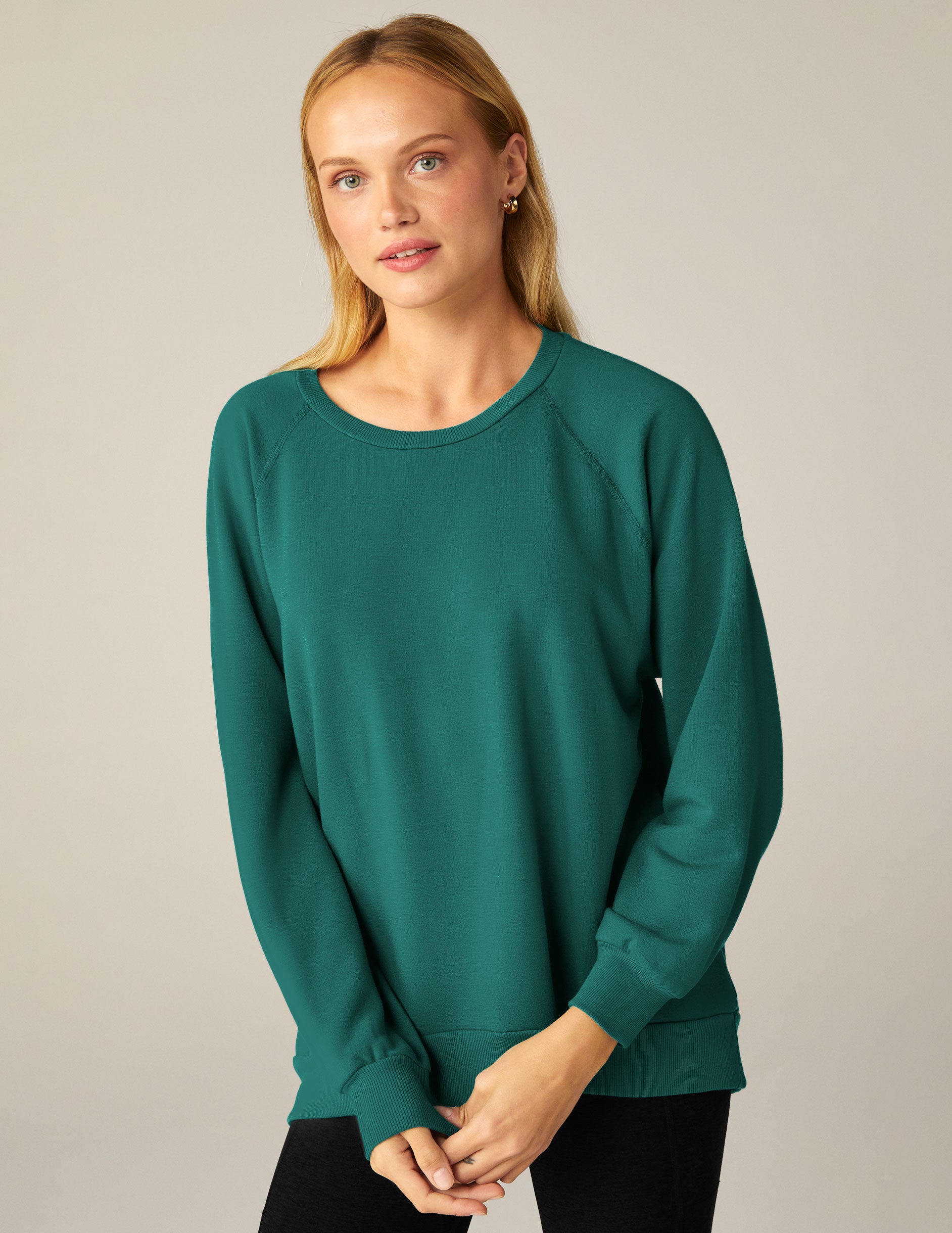green pullover 