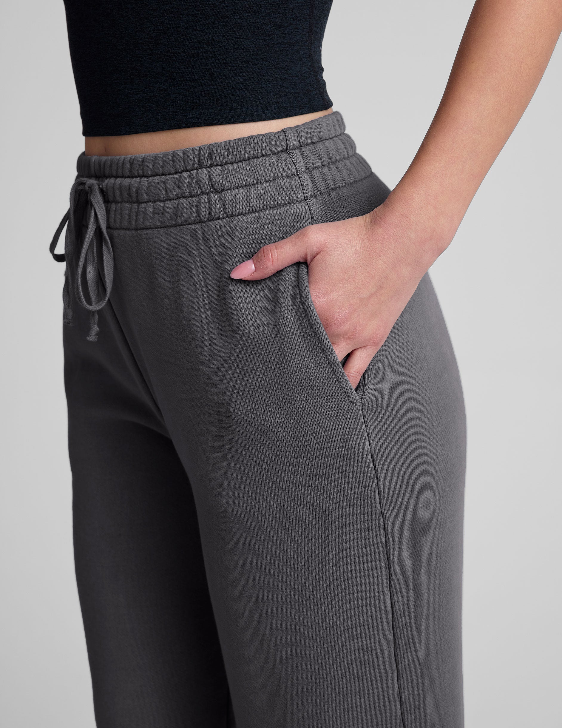 black relaxed fit cropped wide leg pants. 