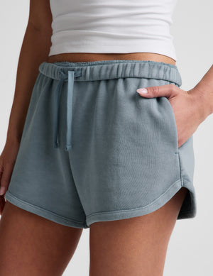 Fade Out Mid-Rise Short