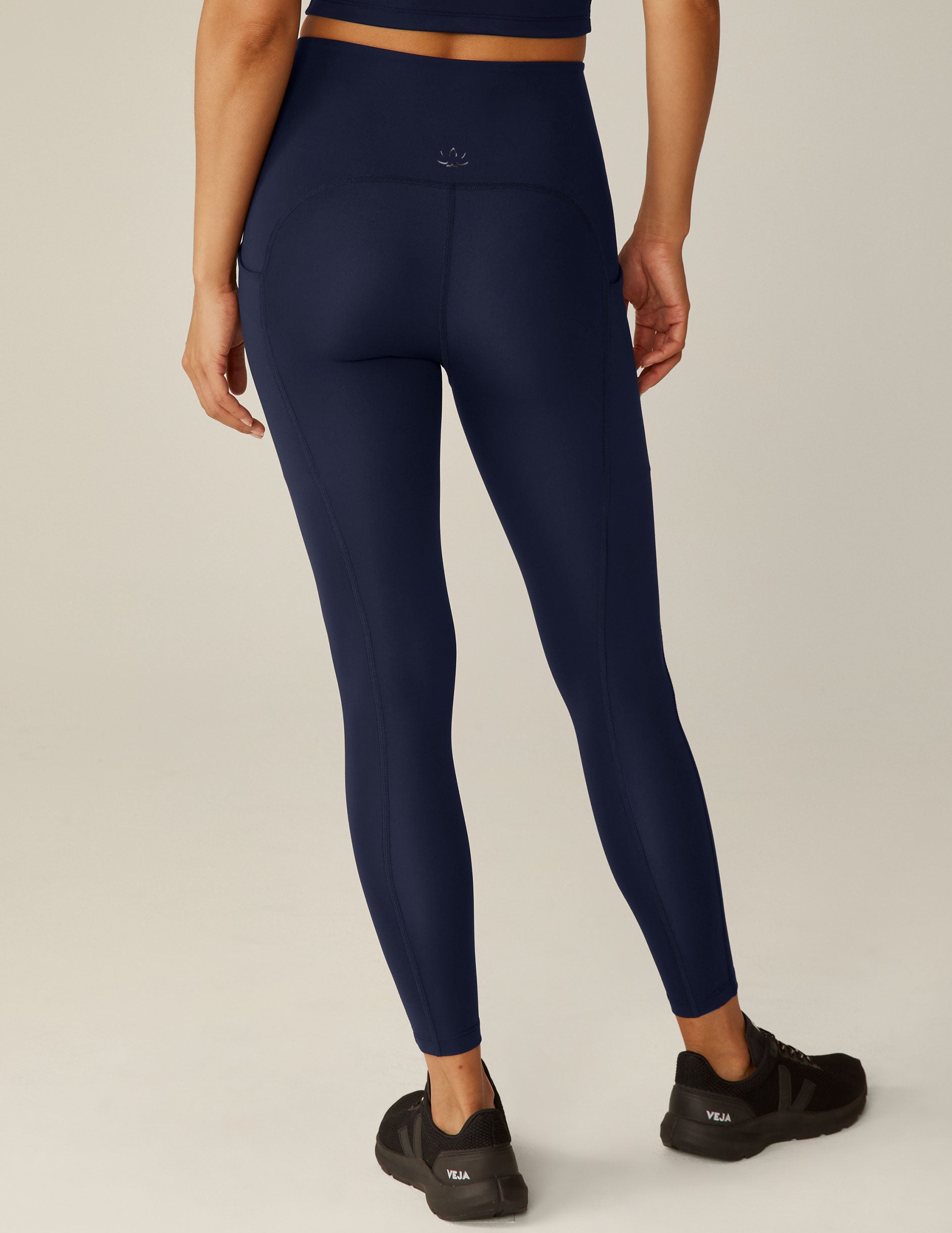 blue midi legging.