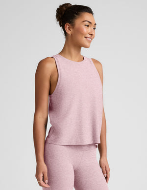 pink scoop neck loose-fitting tank top. 