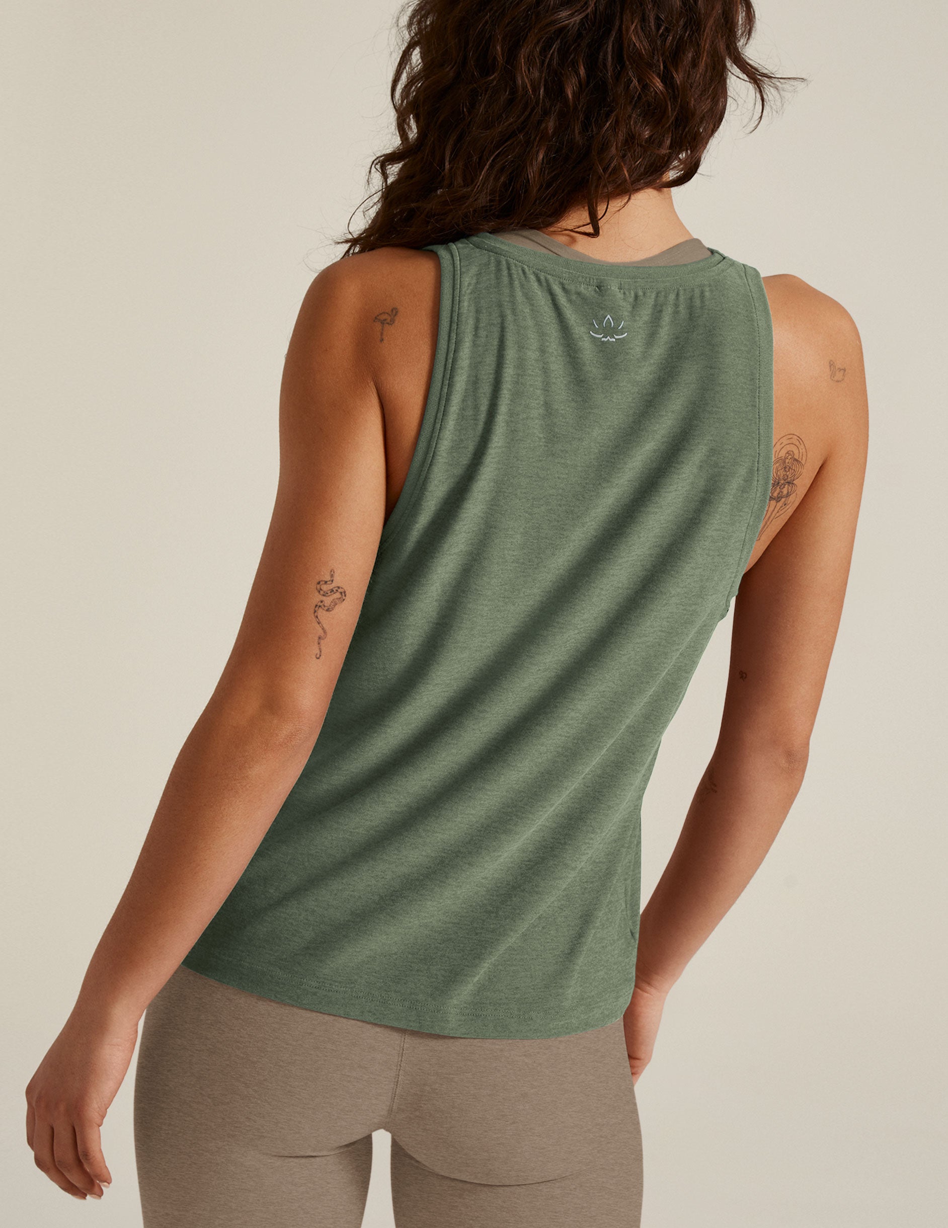 Wynn’s Layers Green Sleeveless online Nylon Stretch top 2X