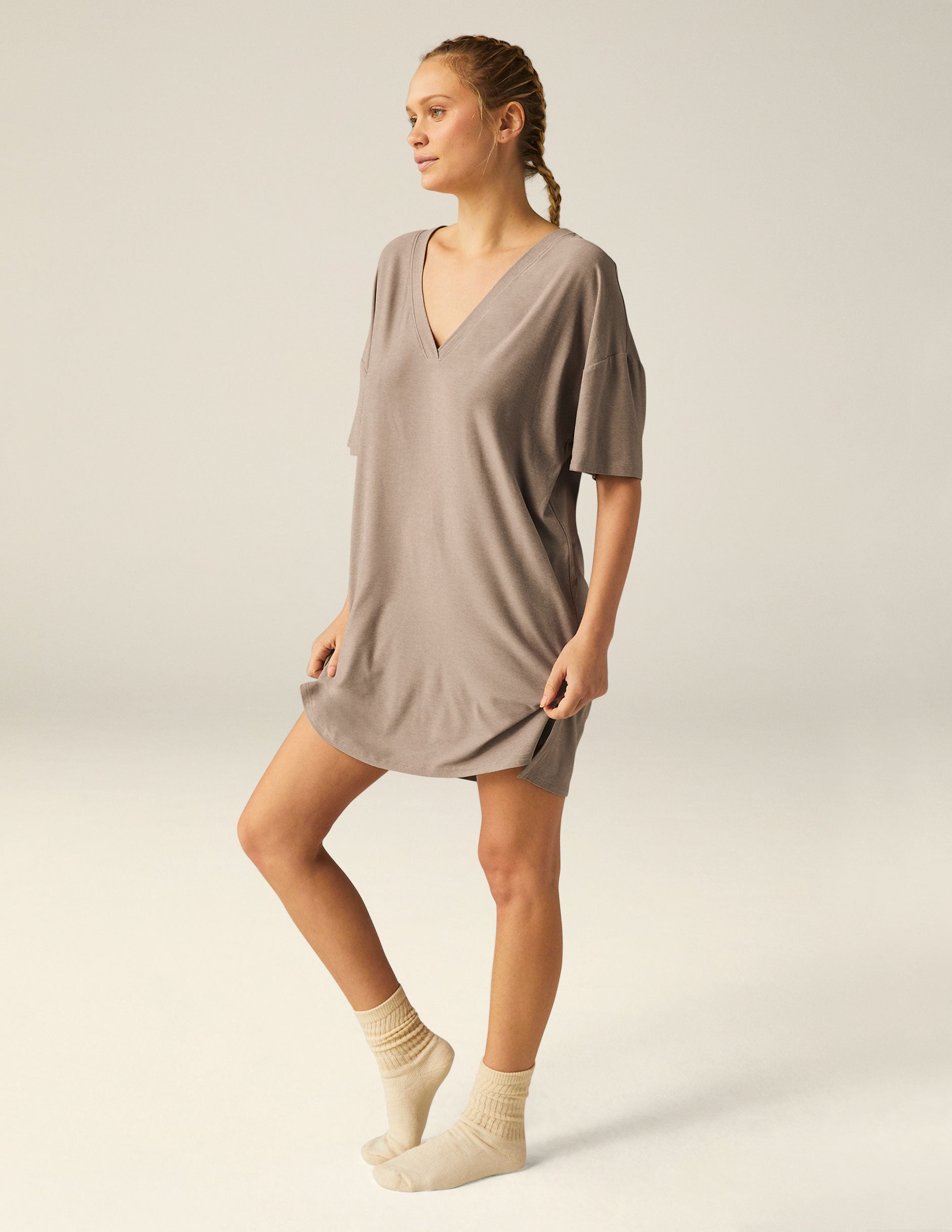 brown v-neck oversized sleep t-shirt. 