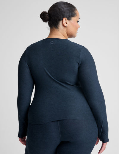 Featherweight Classic Crew Pullover