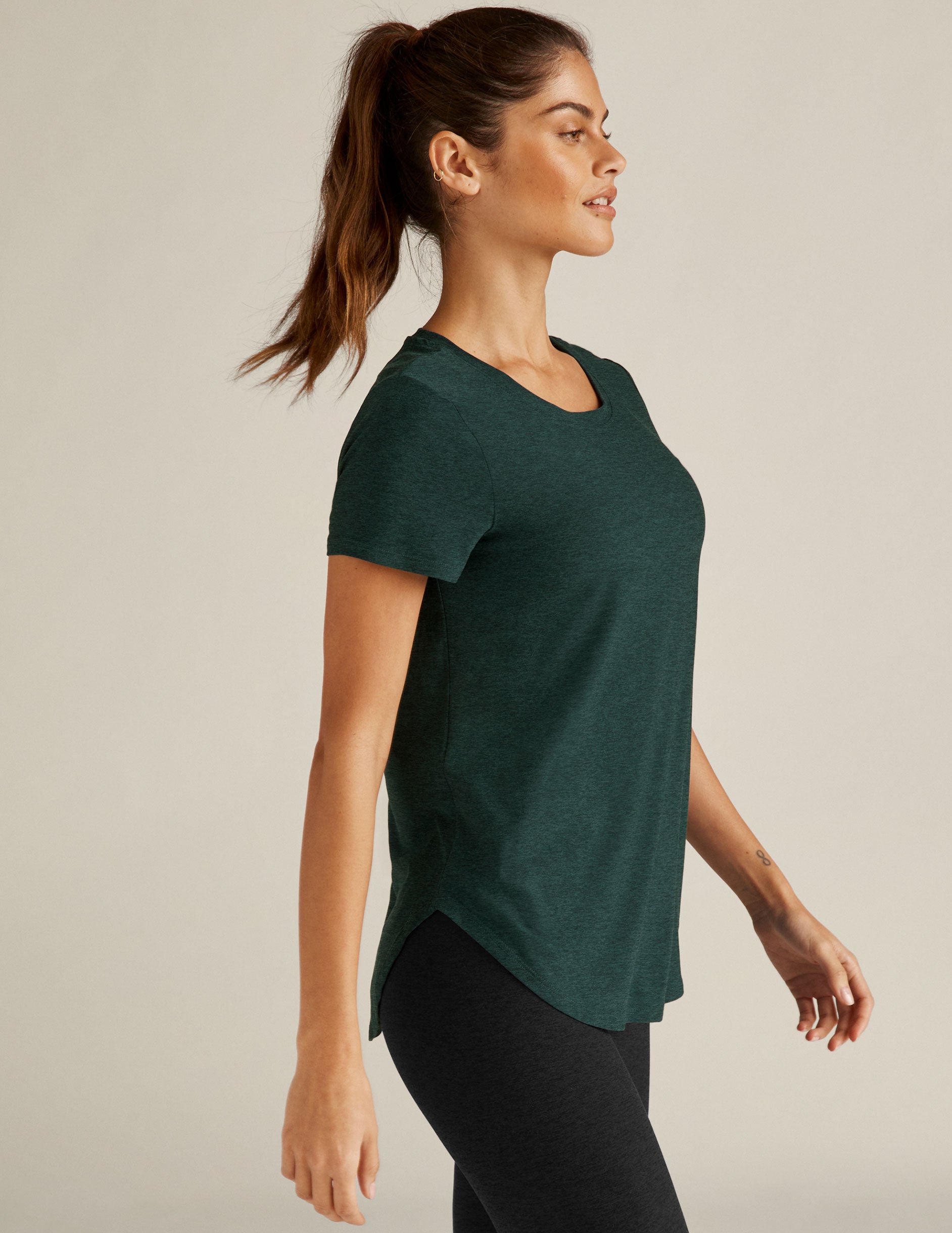 Featherweight On The Down Low Tee | Beyond Yoga