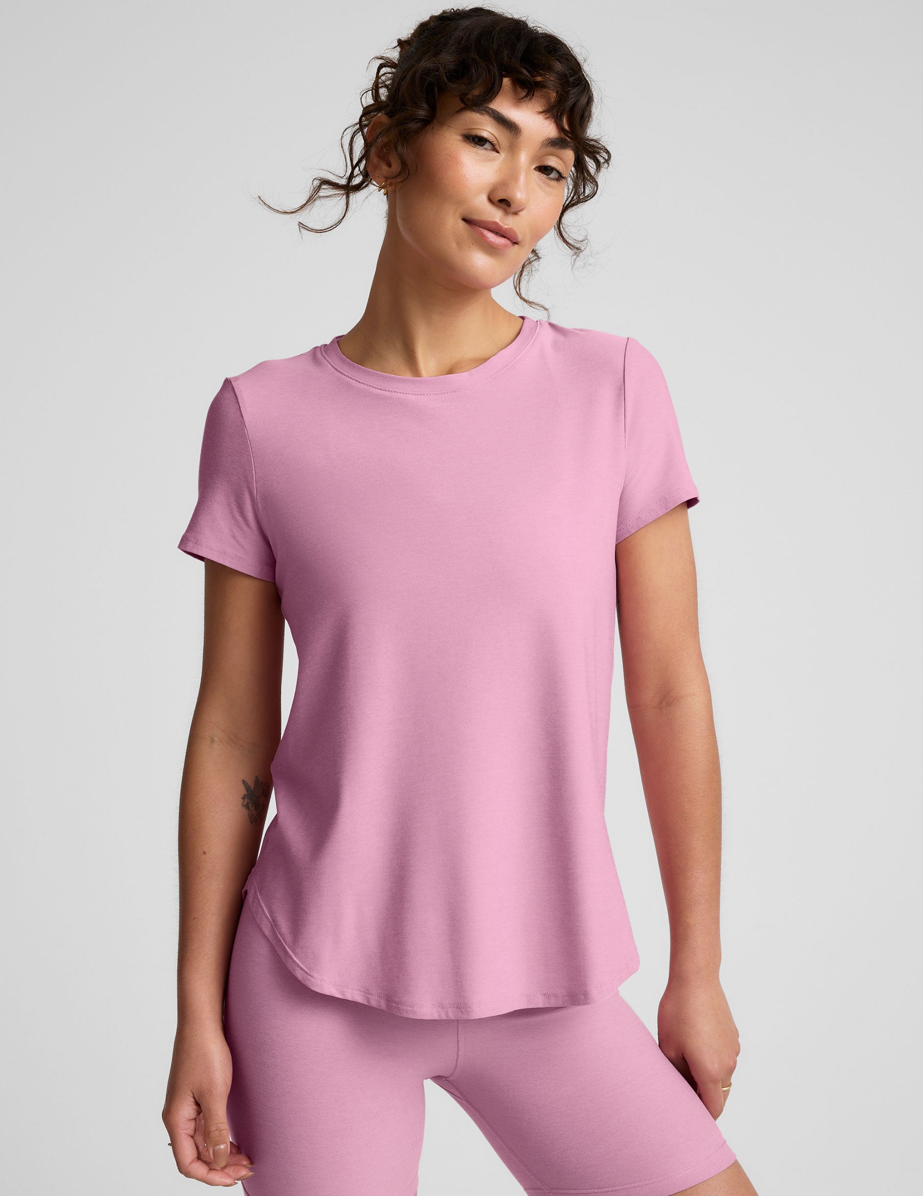 pink short sleeve top