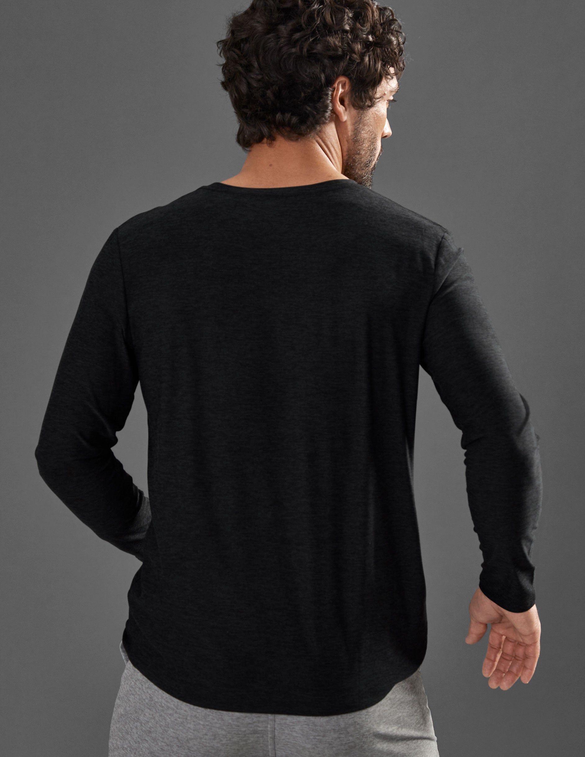 Featherweight Always Beyond Men's Long Sleeve Crew | Beyond Yoga