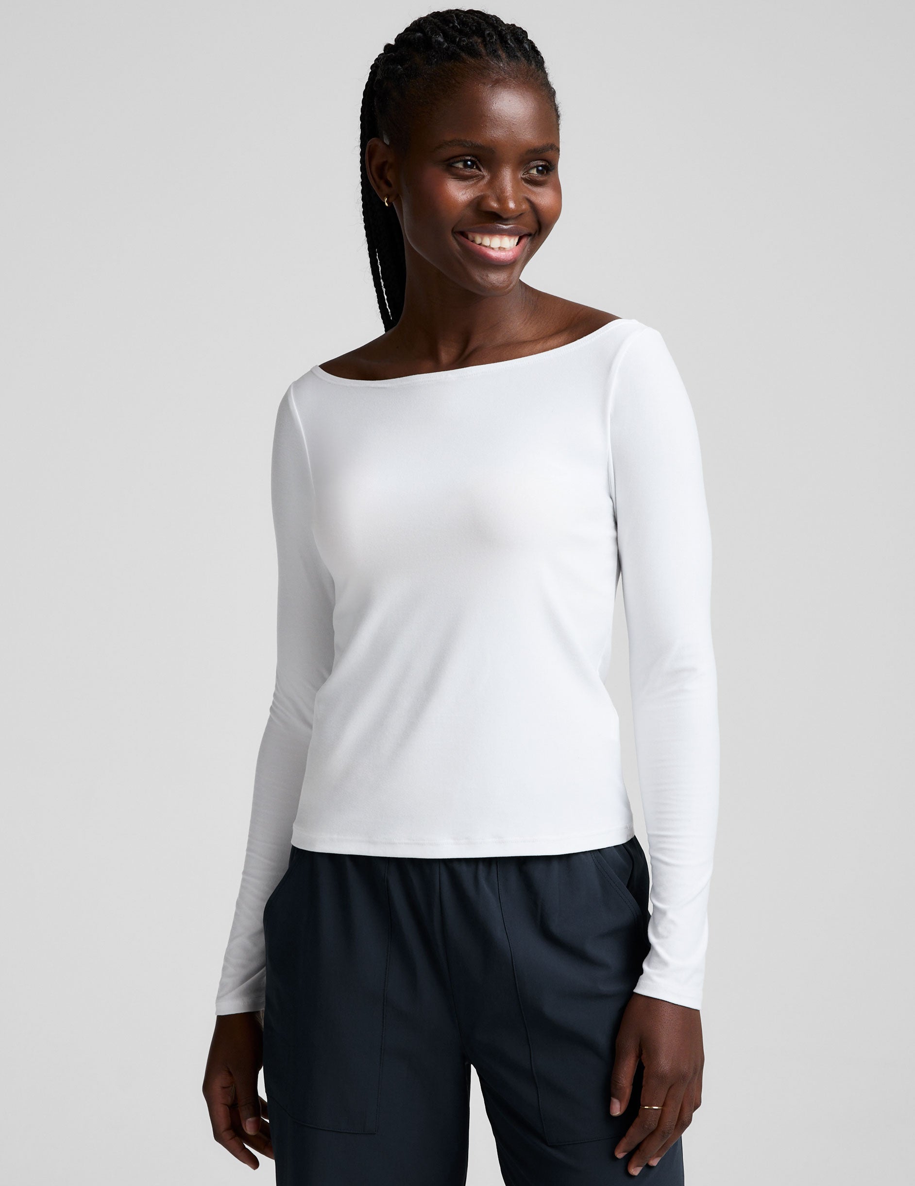 Featherweight Shoulder It Pullover