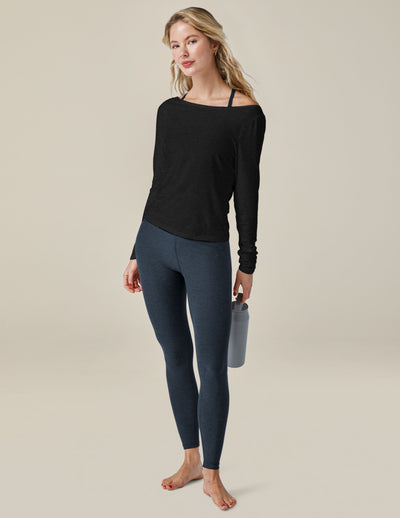 Featherweight Shoulder It Pullover Image 3