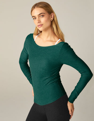 Featherweight Shoulder It Pullover Image 3
