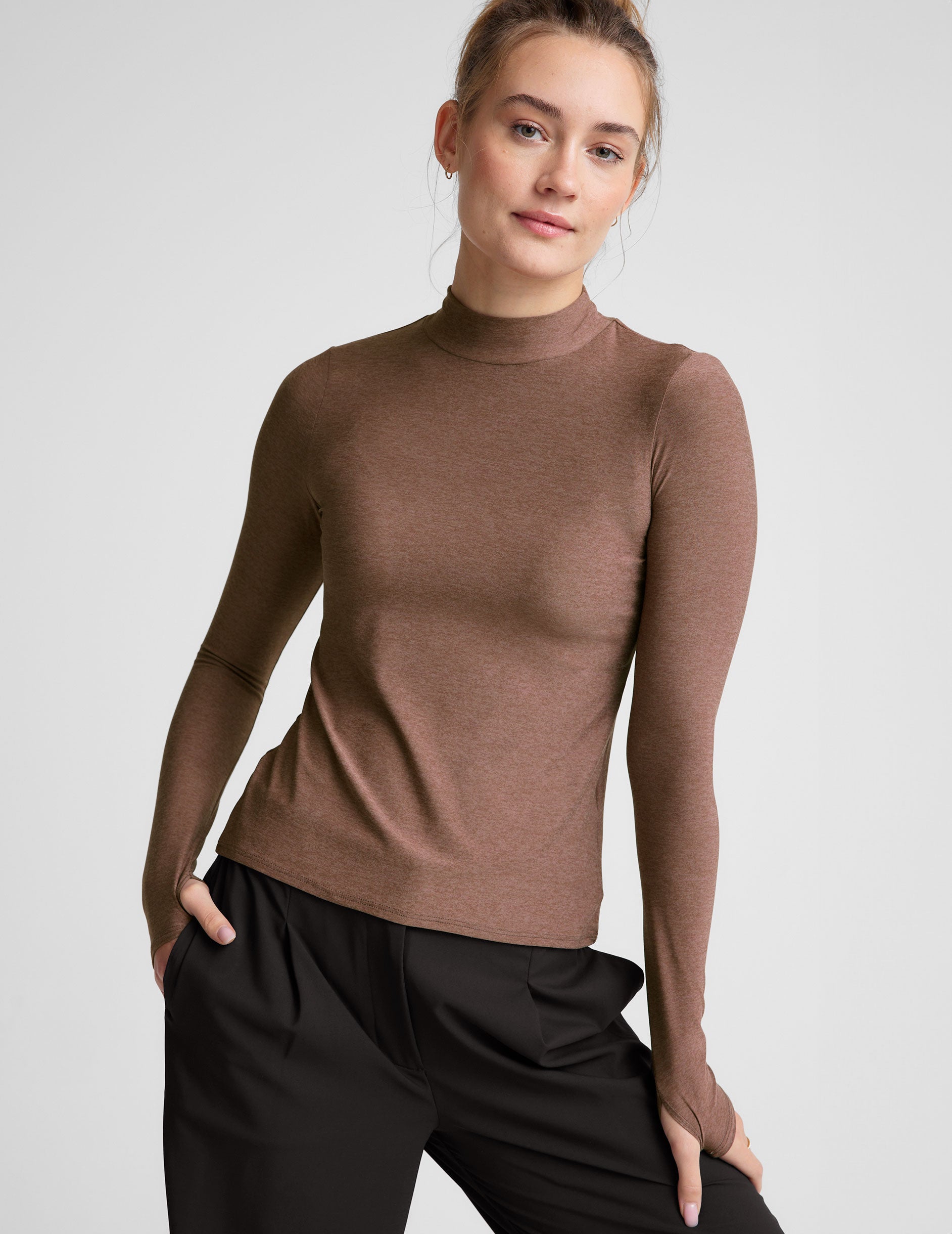 Featherweight Moving On Pullover