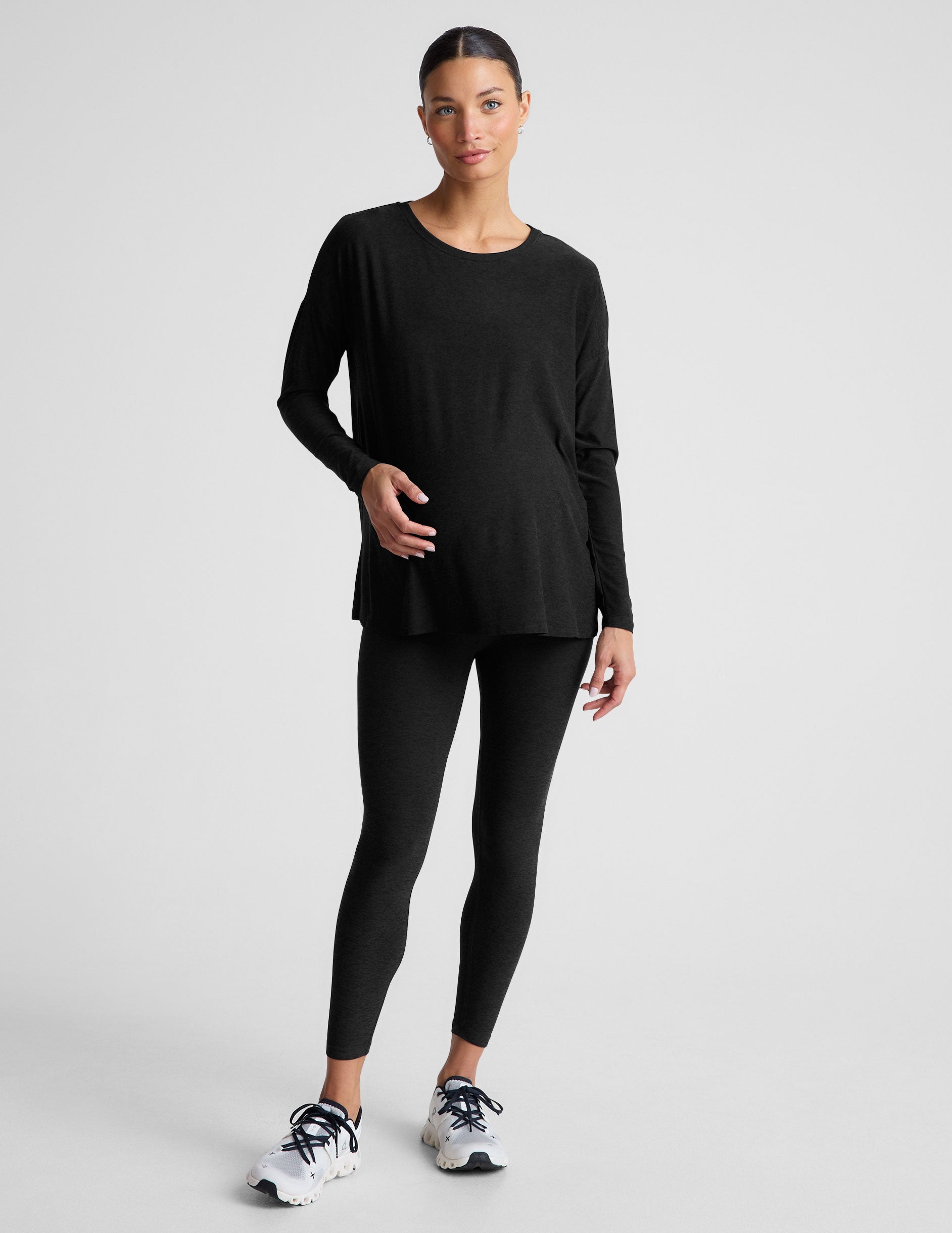 black crew neck long sleeve maternity top.