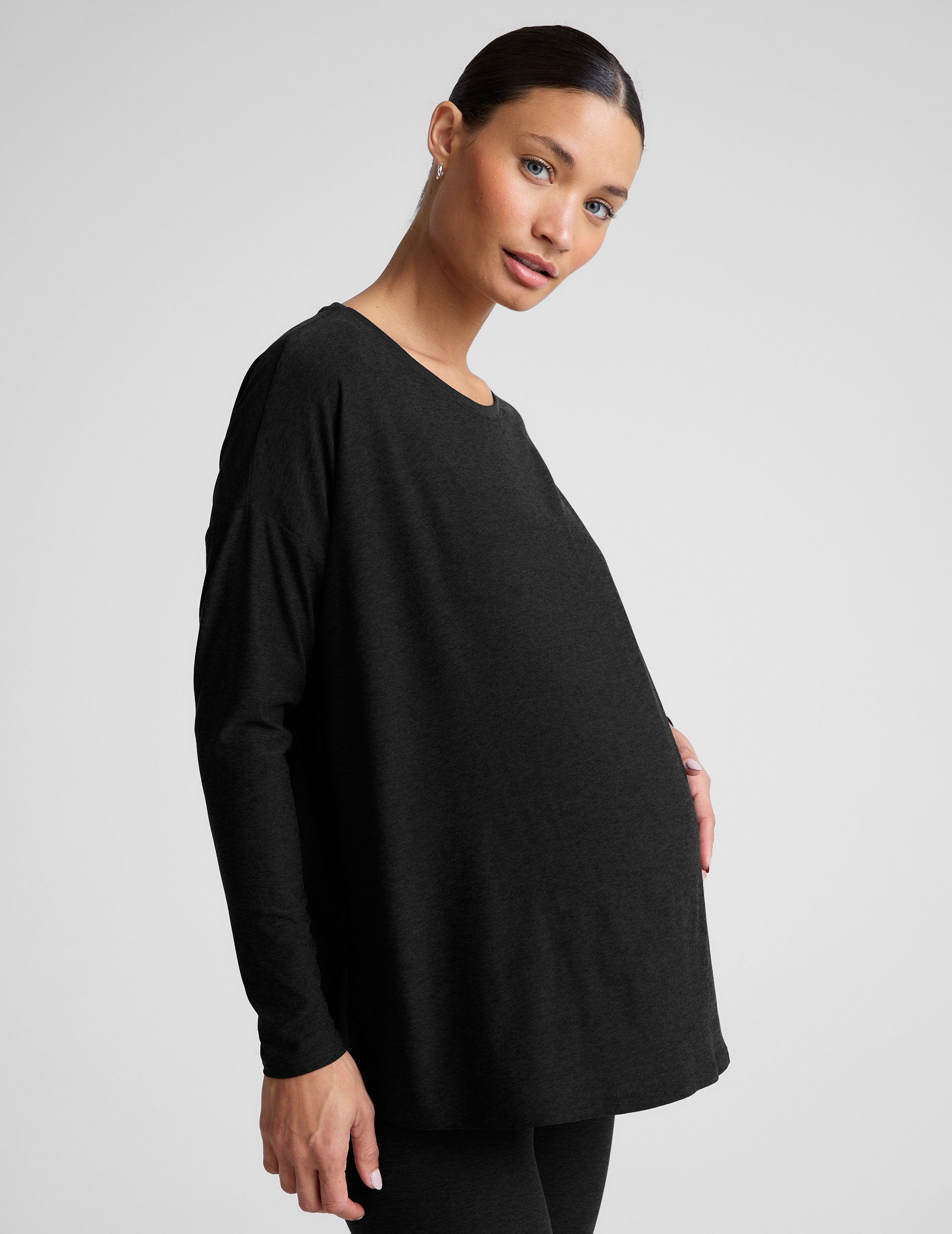 black crew neck long sleeve maternity top.