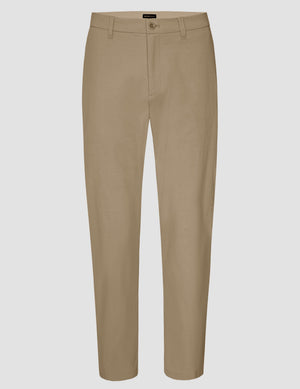 Front view of the Essential Men's Chino 32