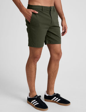 Essential Men's Chino 7