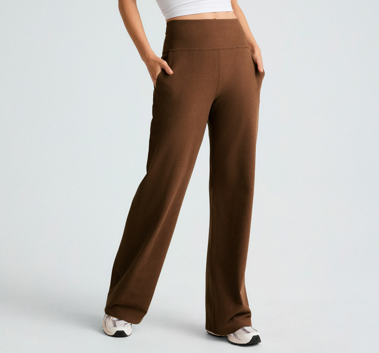 brown pant with pocket at sides