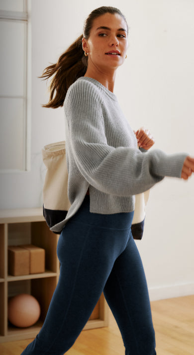 Workout Clothes, Yoga Outfits & Activewear Apparel for Women