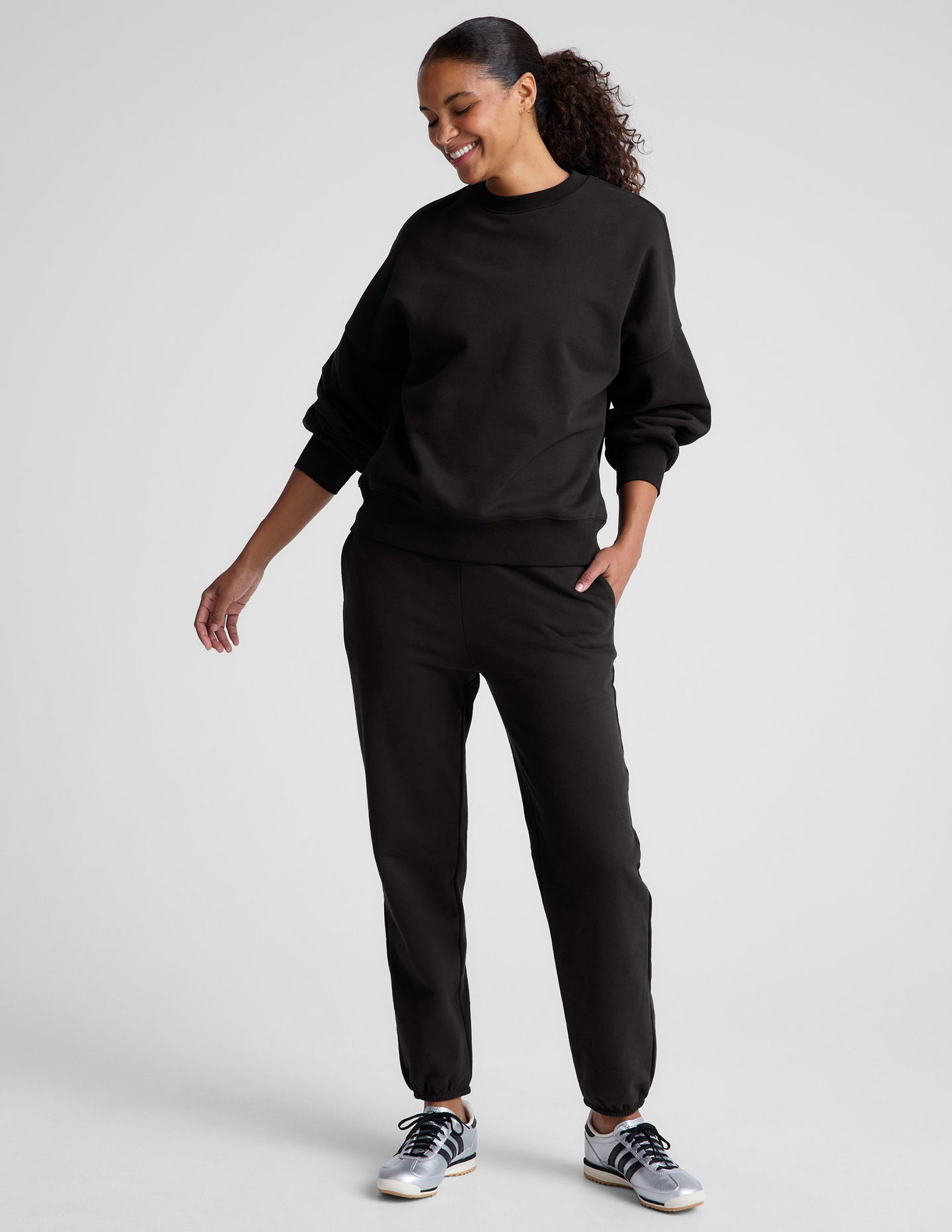 Beyond Yoga Weekend Sweatpants in Black , Size Small Black