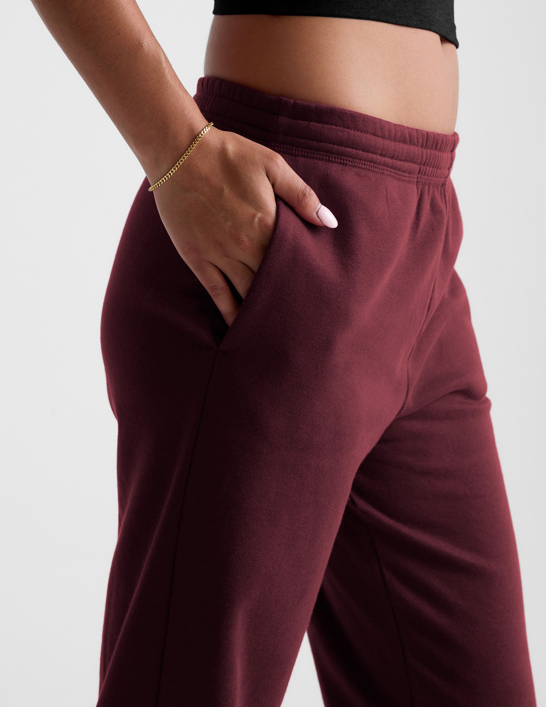 Relaxed Fit LuxeFleece Jogger Sweatpant - Dark Cherry | Beyond Yoga