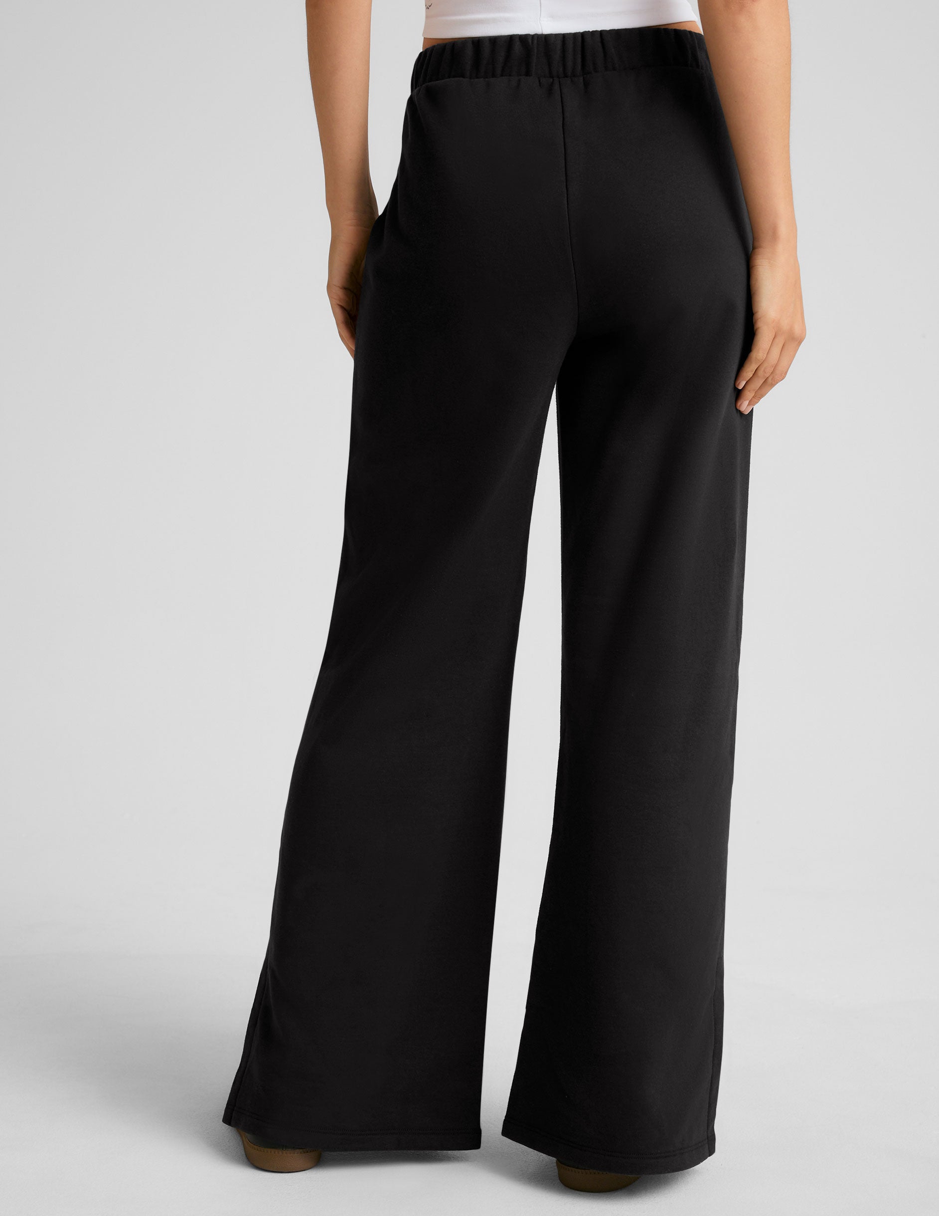 black wide leg pant.