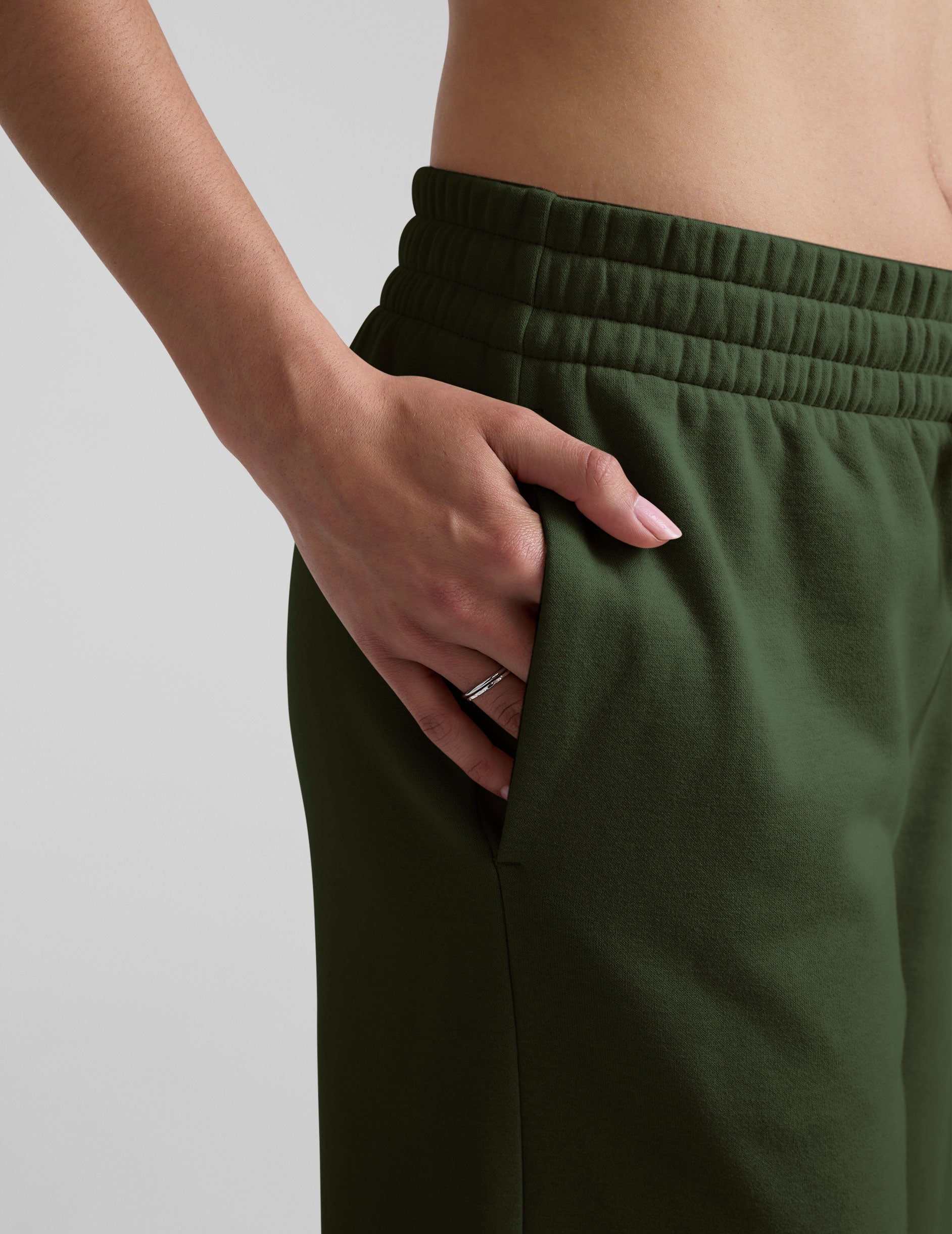 andar アンダールWide Leg Pants L ダークオリーブ Side Slit Wide Leg LuxeFleece Pants - Dark Olive | Beyond Yoga