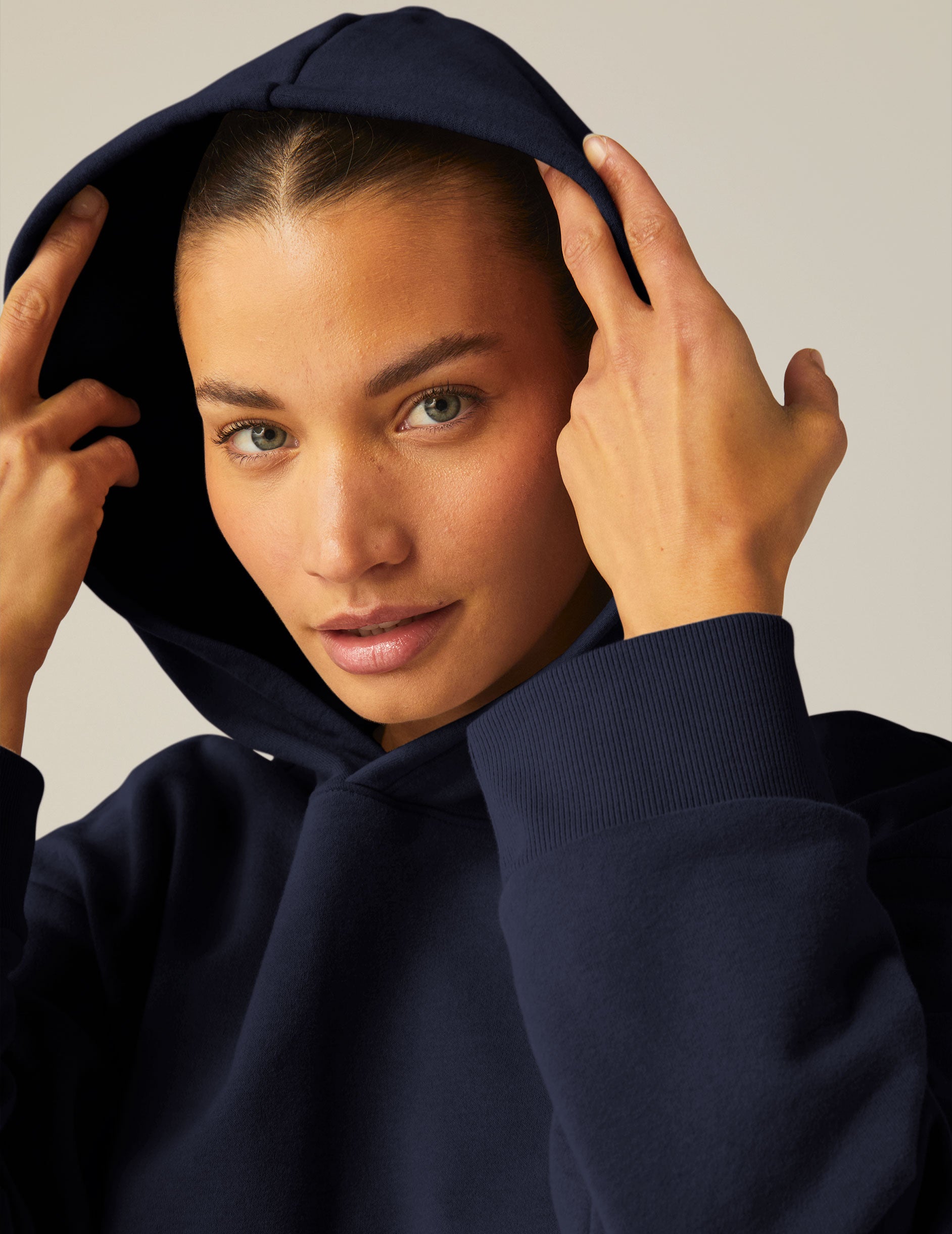 blue cropped hooded pullover. 