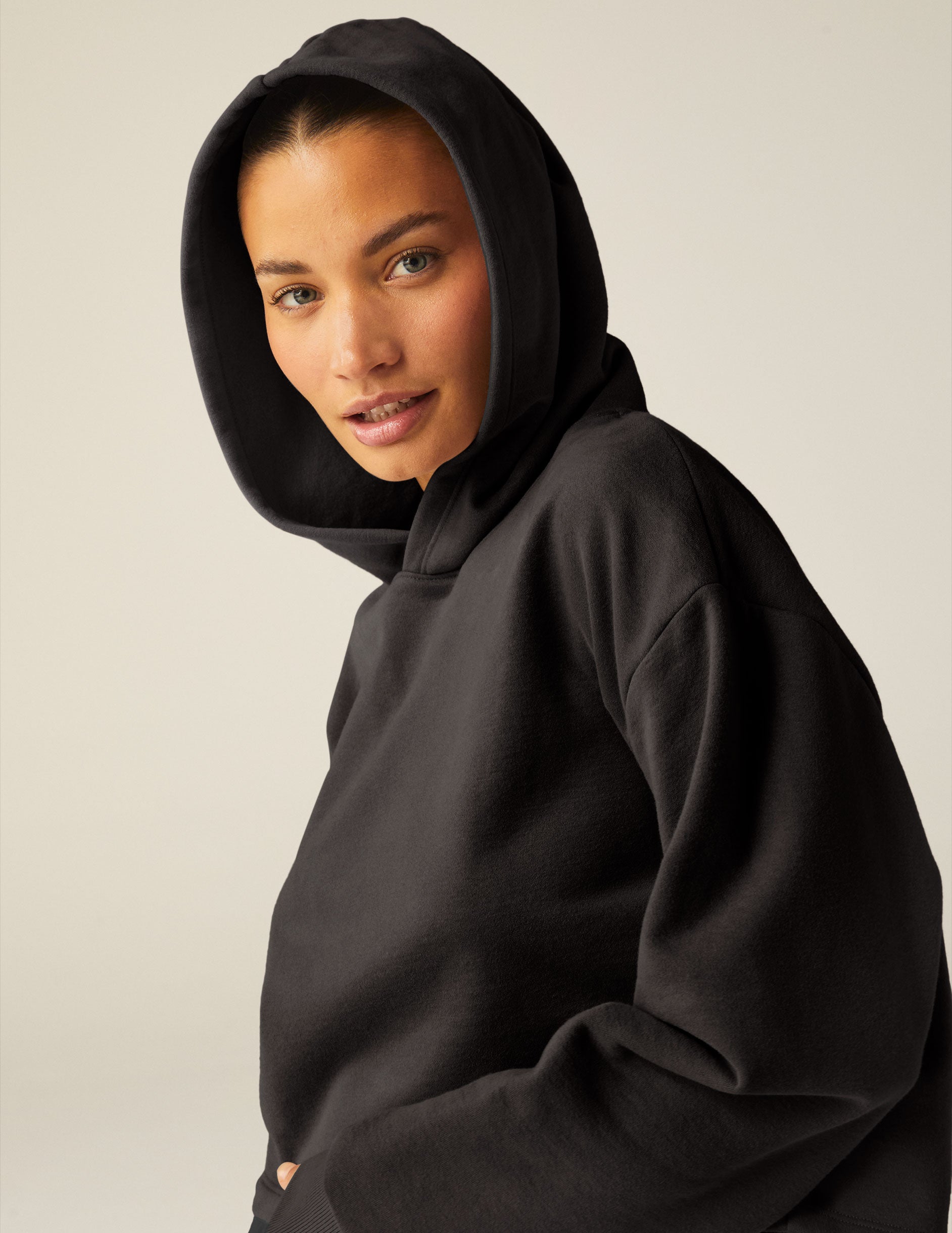 black cropped hoodie pullover. 