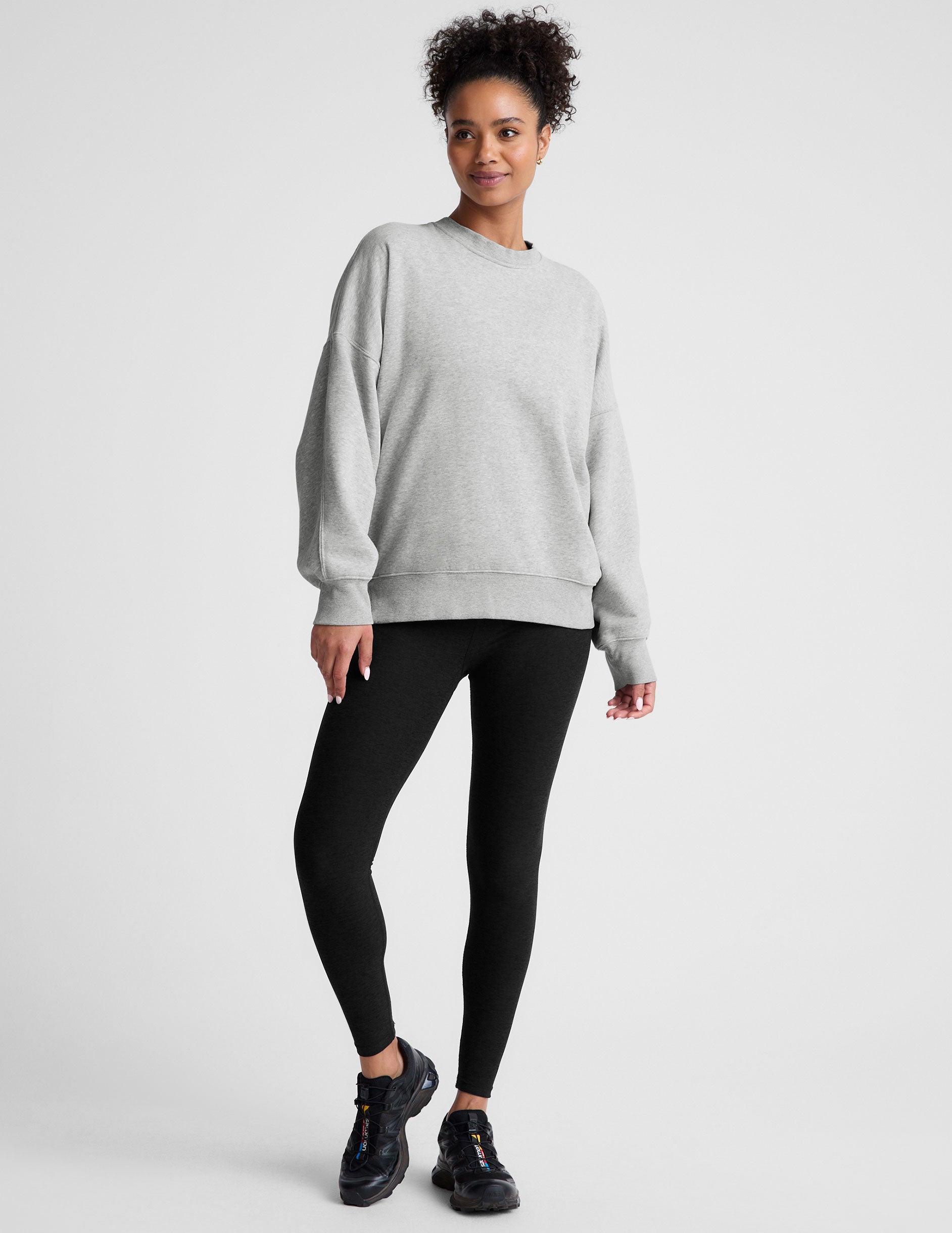 grey crewneck oversized sweatshirt. 