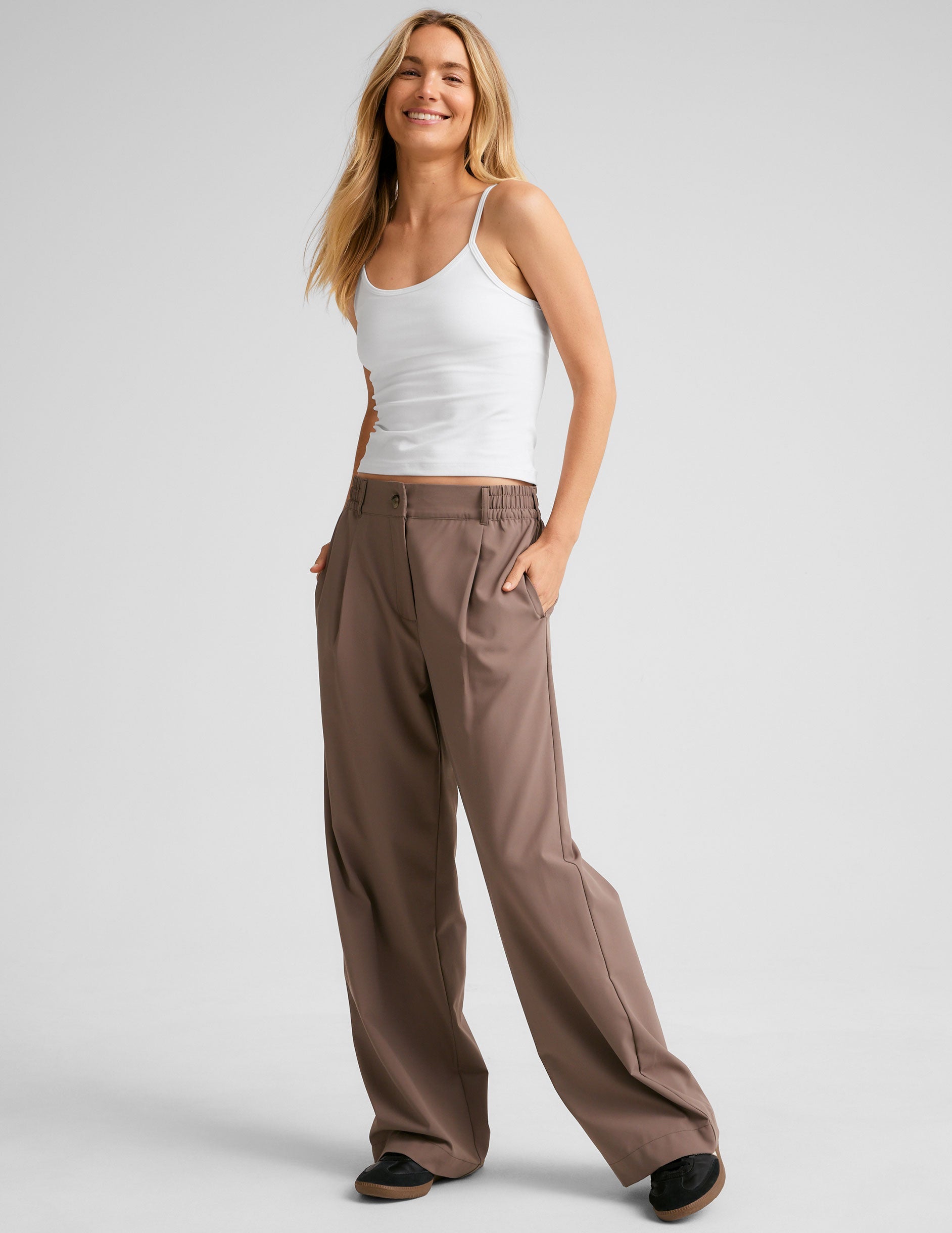 Women's Status Wide Leg Trouser Pants - Khaki | Beyond Yoga