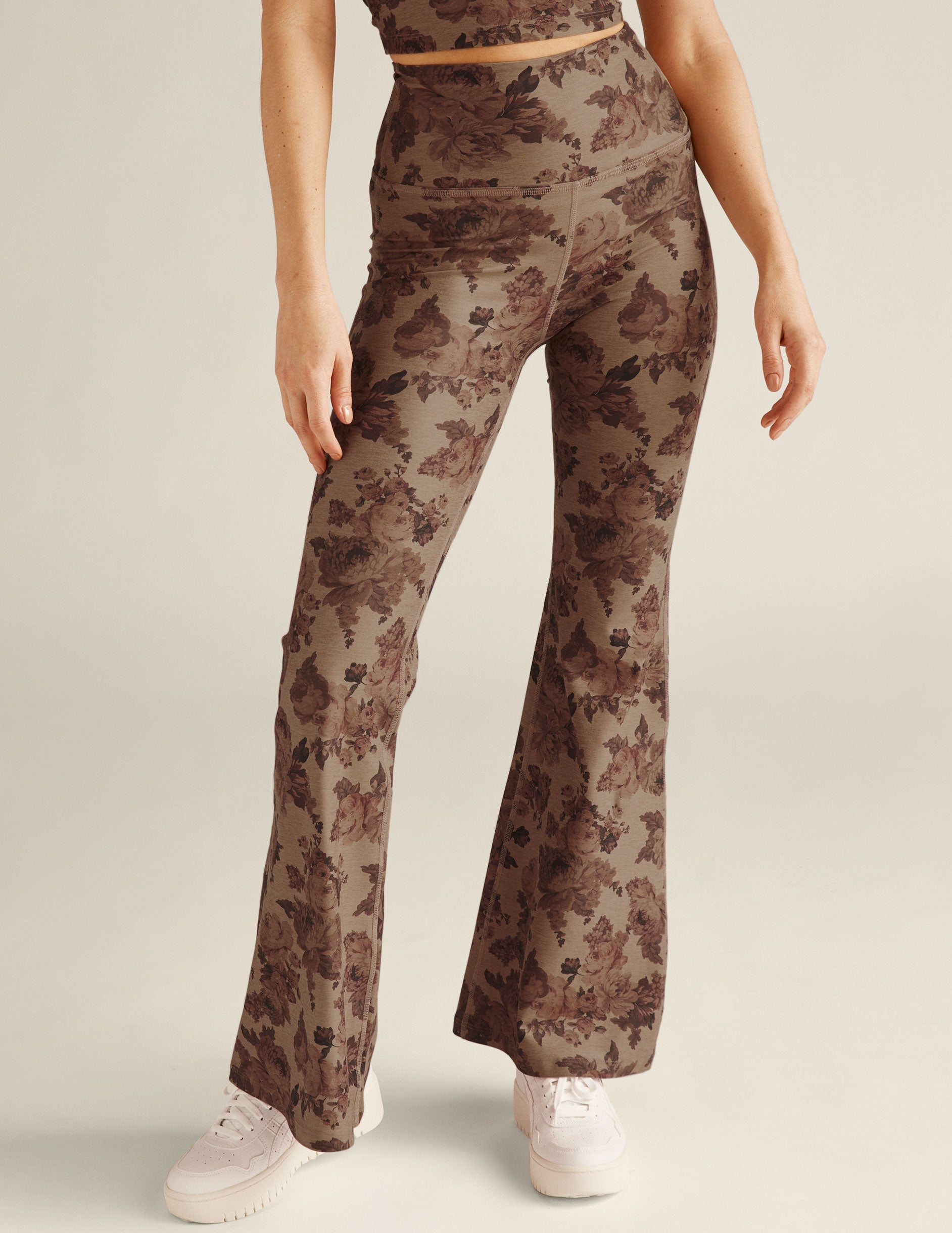 brown floral printed high-waisted flare leggings. 