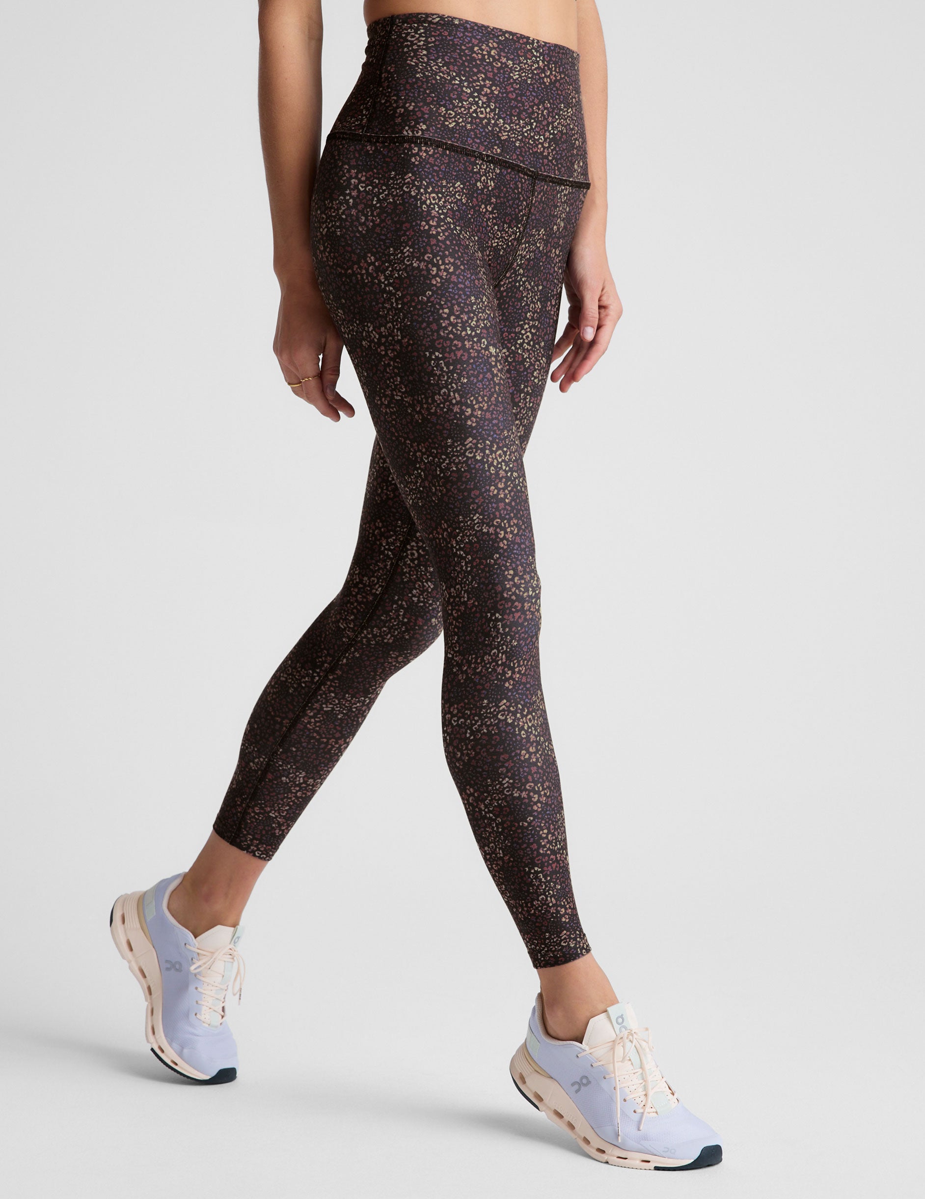 SoftMark High Waisted Midi Legging