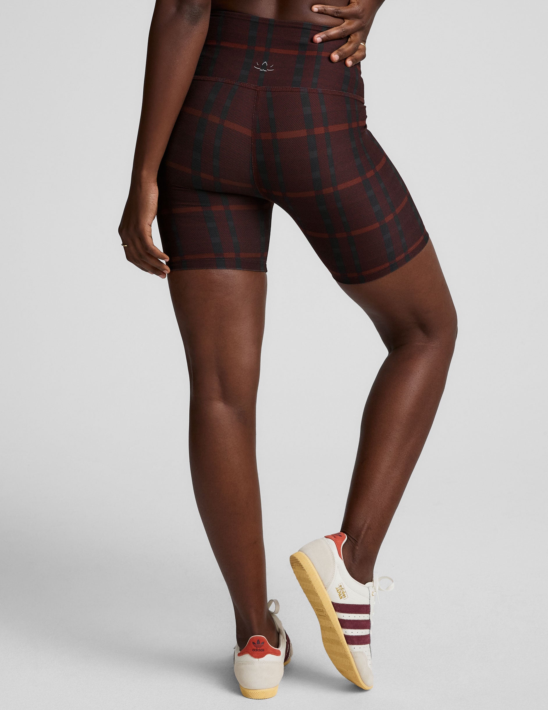 High Waisted 5