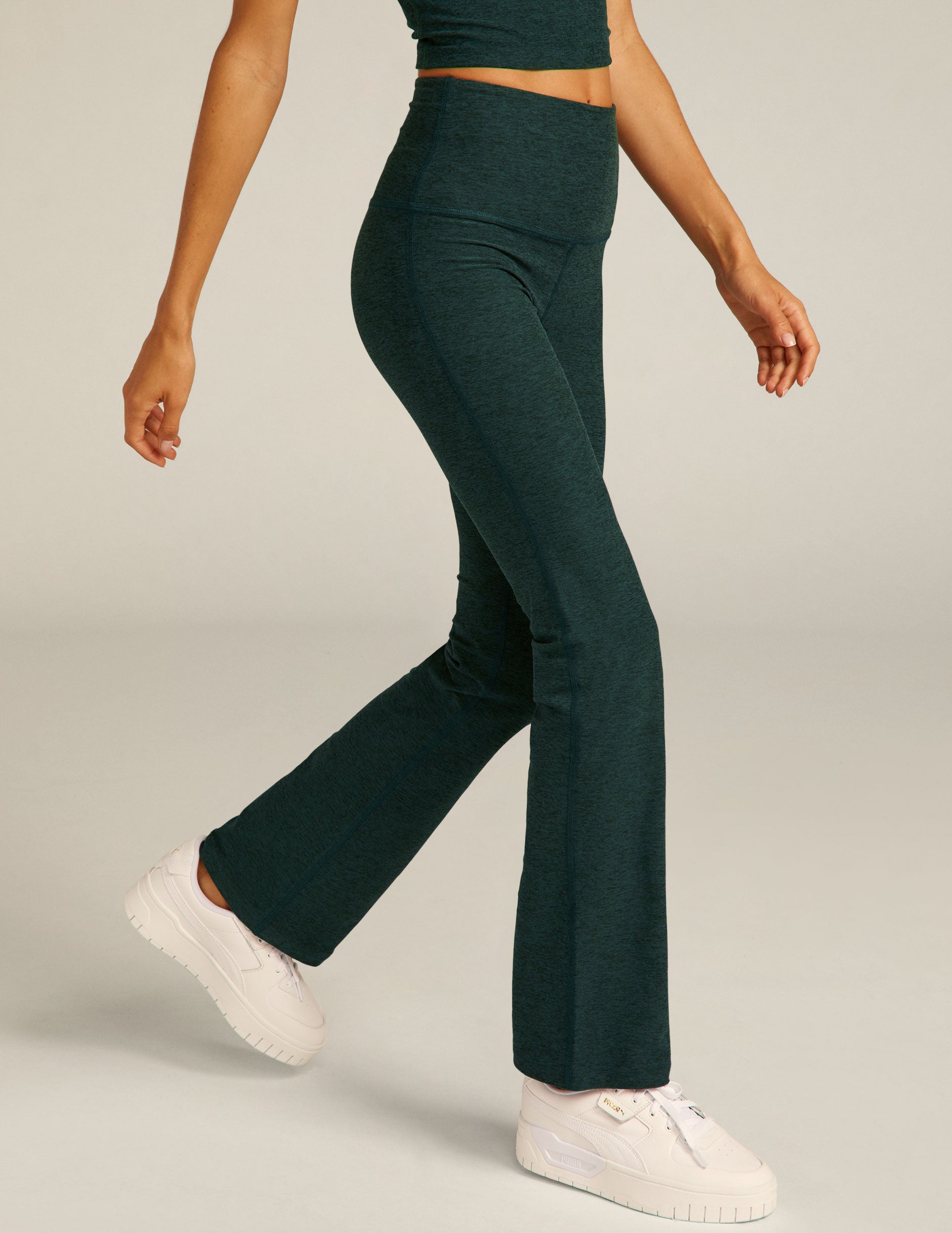 Best Thick Flared Leggings: Beyond Yoga Spacedye High Waisted Practice Pant, Flared Leggings Are Back, and These are Our 8 Favourites