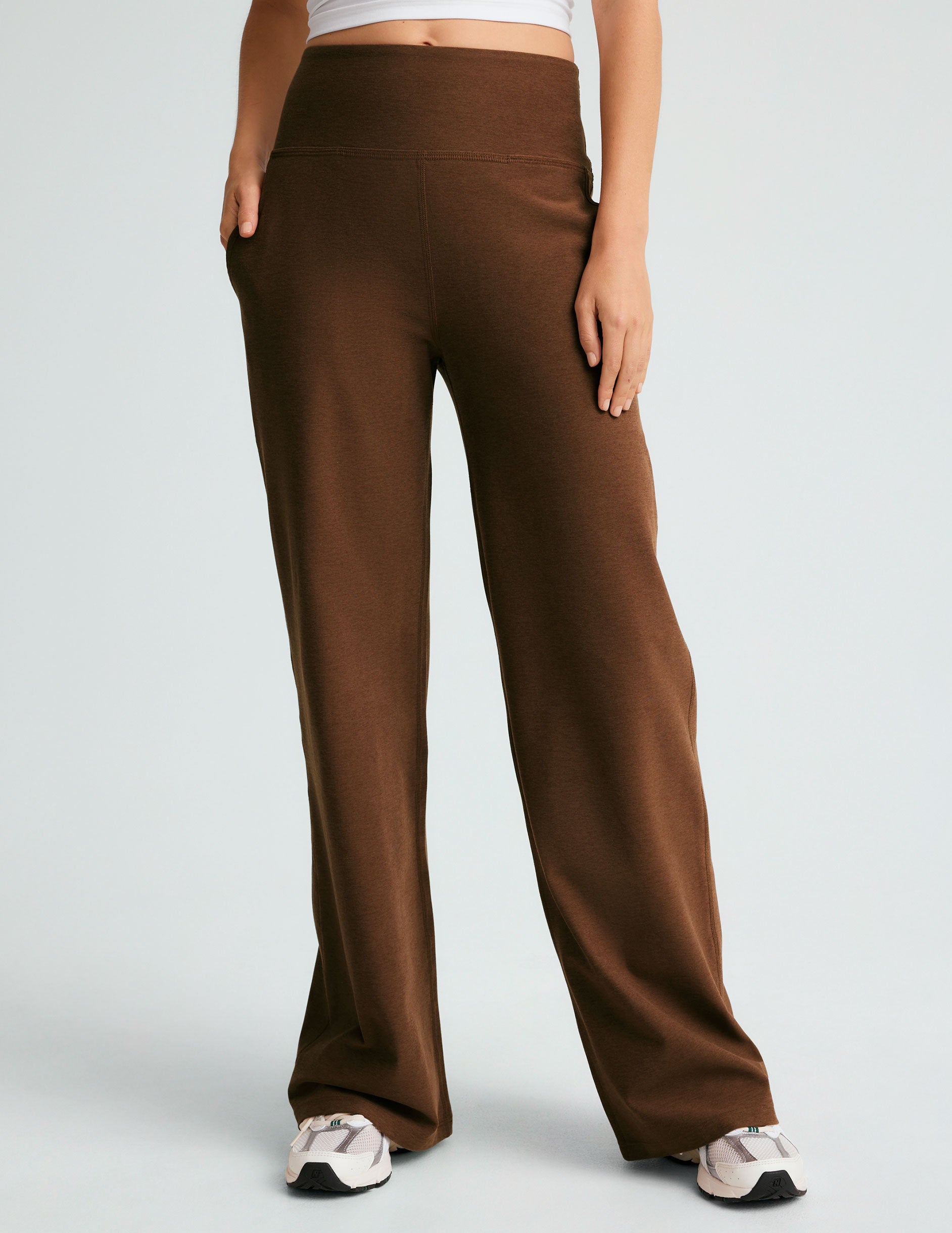 brown wide leg pant with pocket at sides