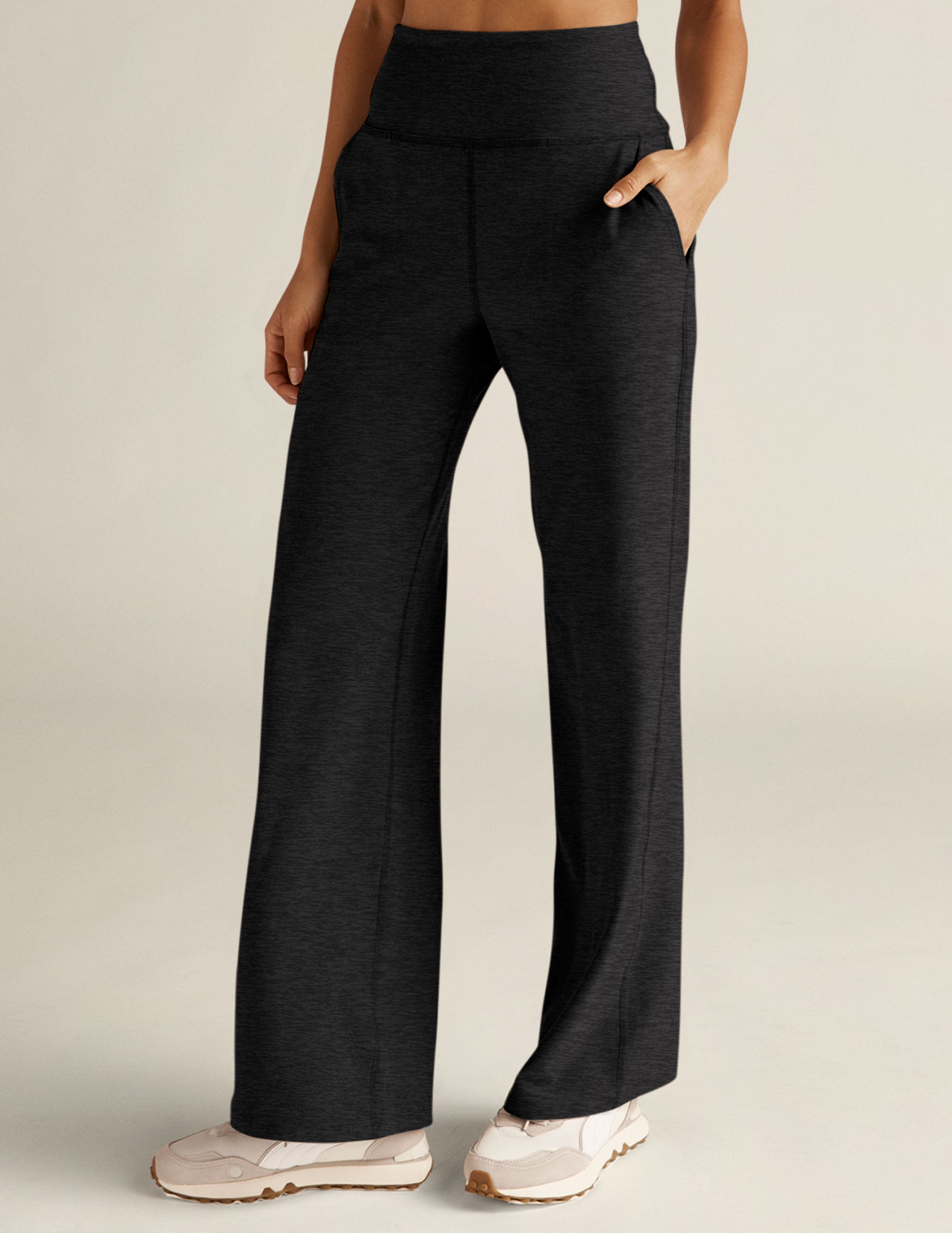 Beyond Yoga Spacedye Retro Cropped Pants for Women Offers Pull-On Style,  Elasticized Waistband and Cropped Silhouette