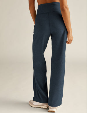 Back view of the navy marled Spacedye Laid Back Pant, featuring a high elastic waistband and a relaxed wide-leg silhouette.