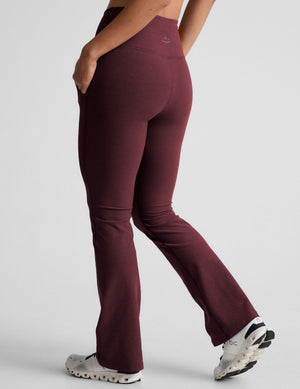 MOVE BEYOND Pantalon et Pantacourt de Yoga Bootcut avec 4 Poches pour Femmes Pantalon Bootleg de contrôle du Ventre, Bleu, S MOVE BEYOND Pantalon et Pantacourt de Yoga Bootcut avec 4 Poches pour Femmes Pantalon Bootleg de contrôle du Ventre, Bleu, S