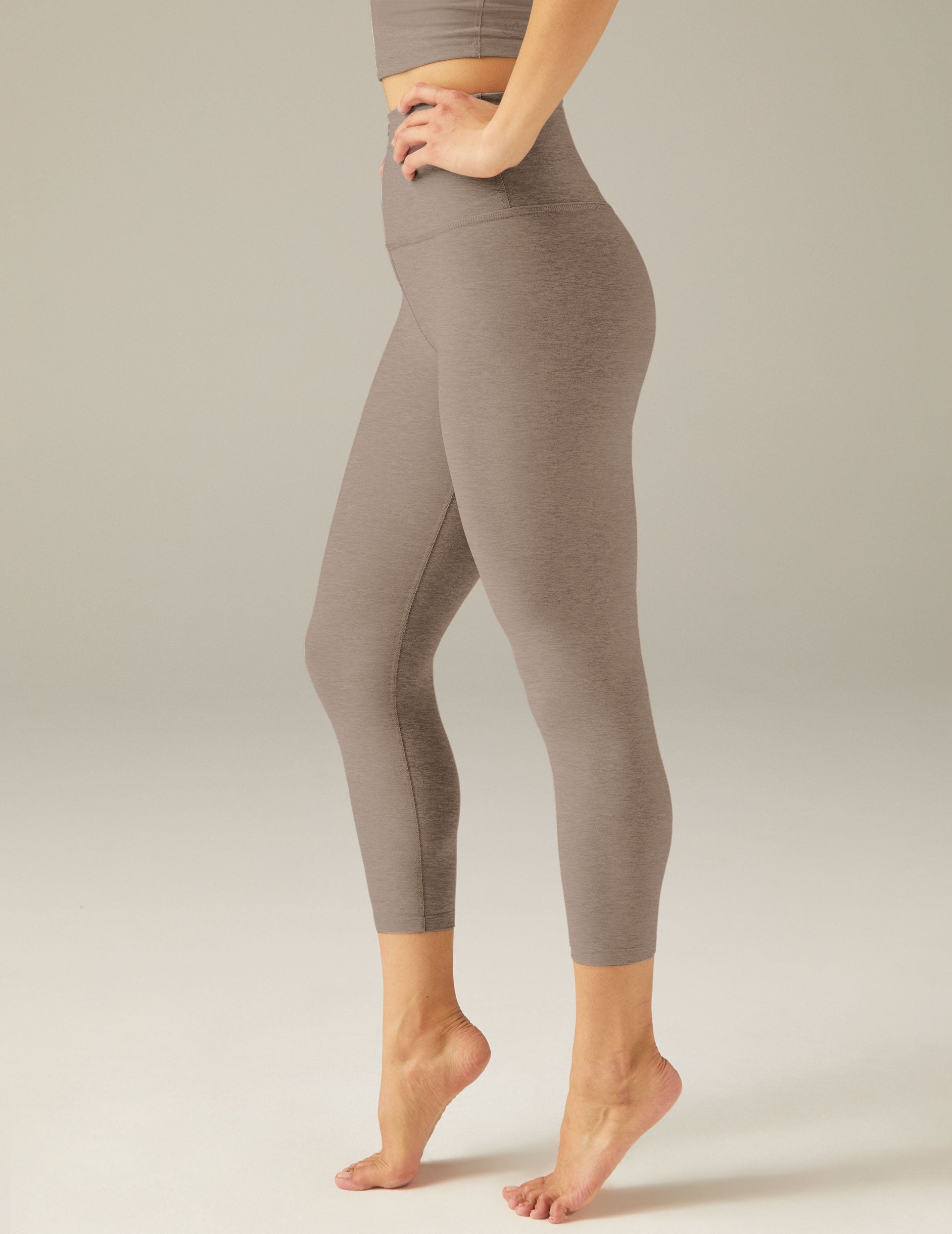 Beyond Yoga Heather Rib High Waisted Midi Cropped Capri Legging NWOT |  Legging, Clothes design, Capri leggings