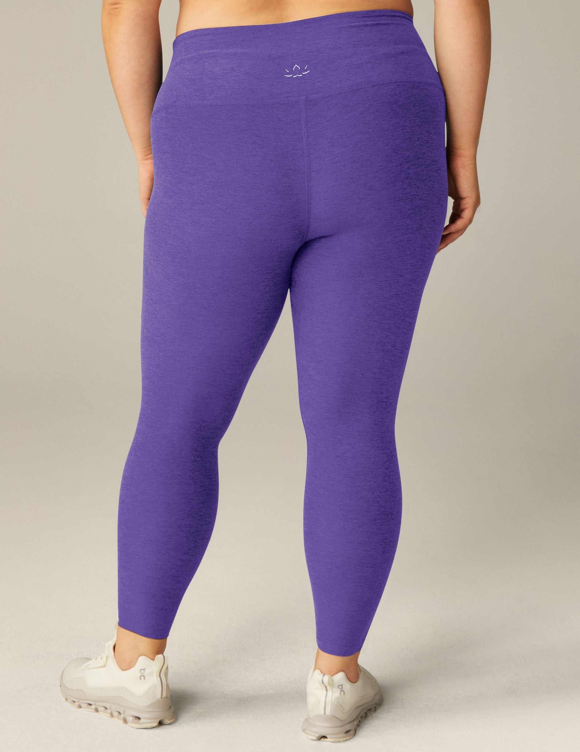  Beyond Yoga Knee Length Legging, Electric Purple, Large :  Clothing, Shoes & Jewelry