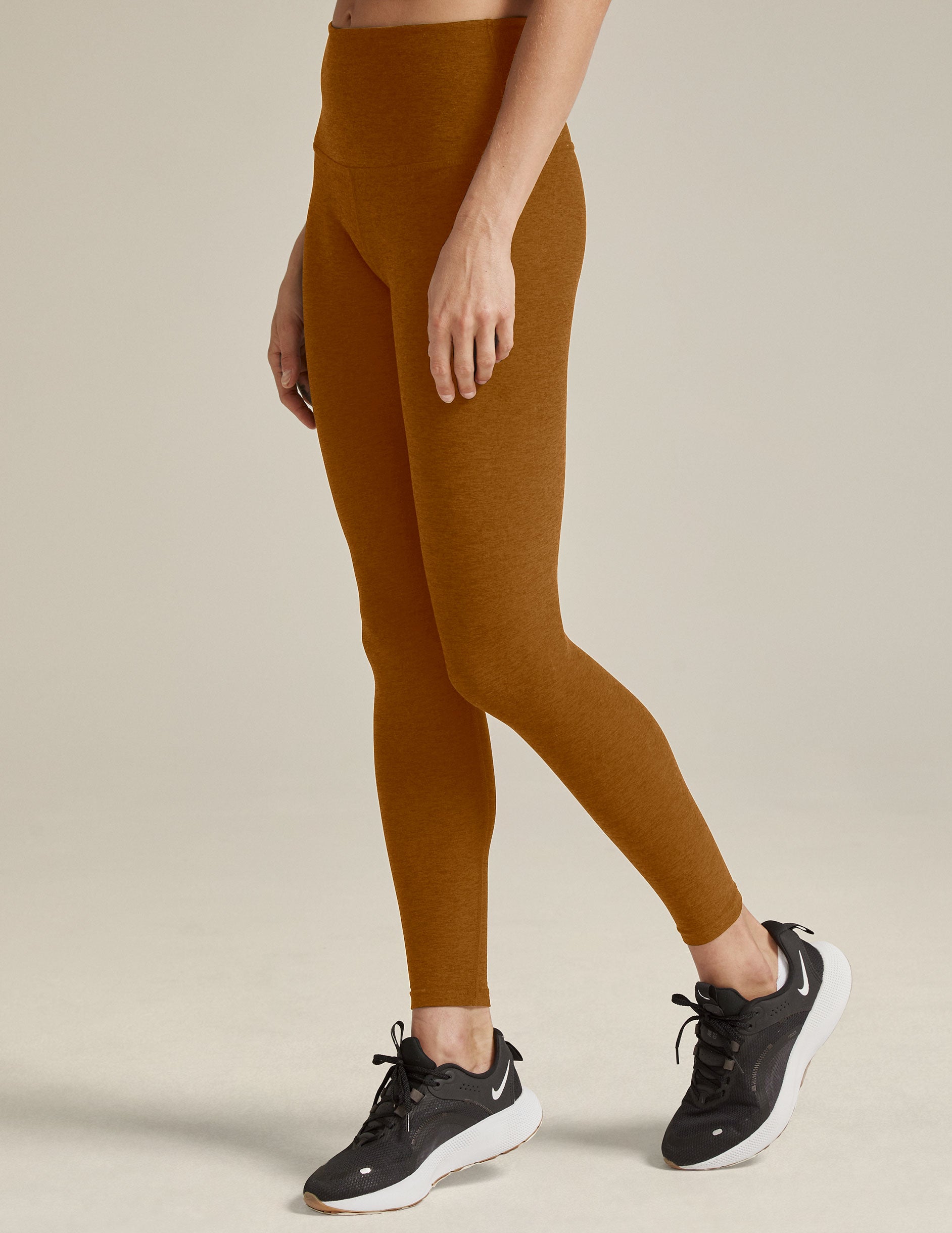 Hemp-brown pocket legging, Beyond Yoga